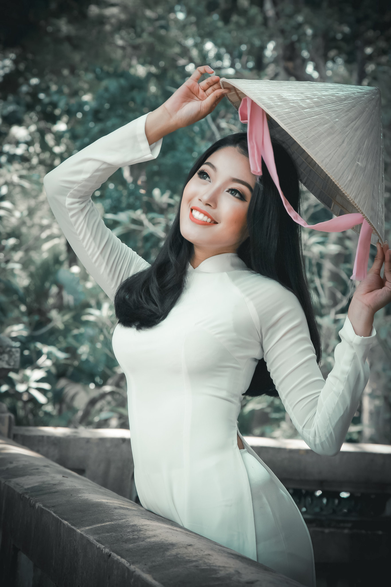 Mộc mạc áo dài trắng [ZP1ZGV]