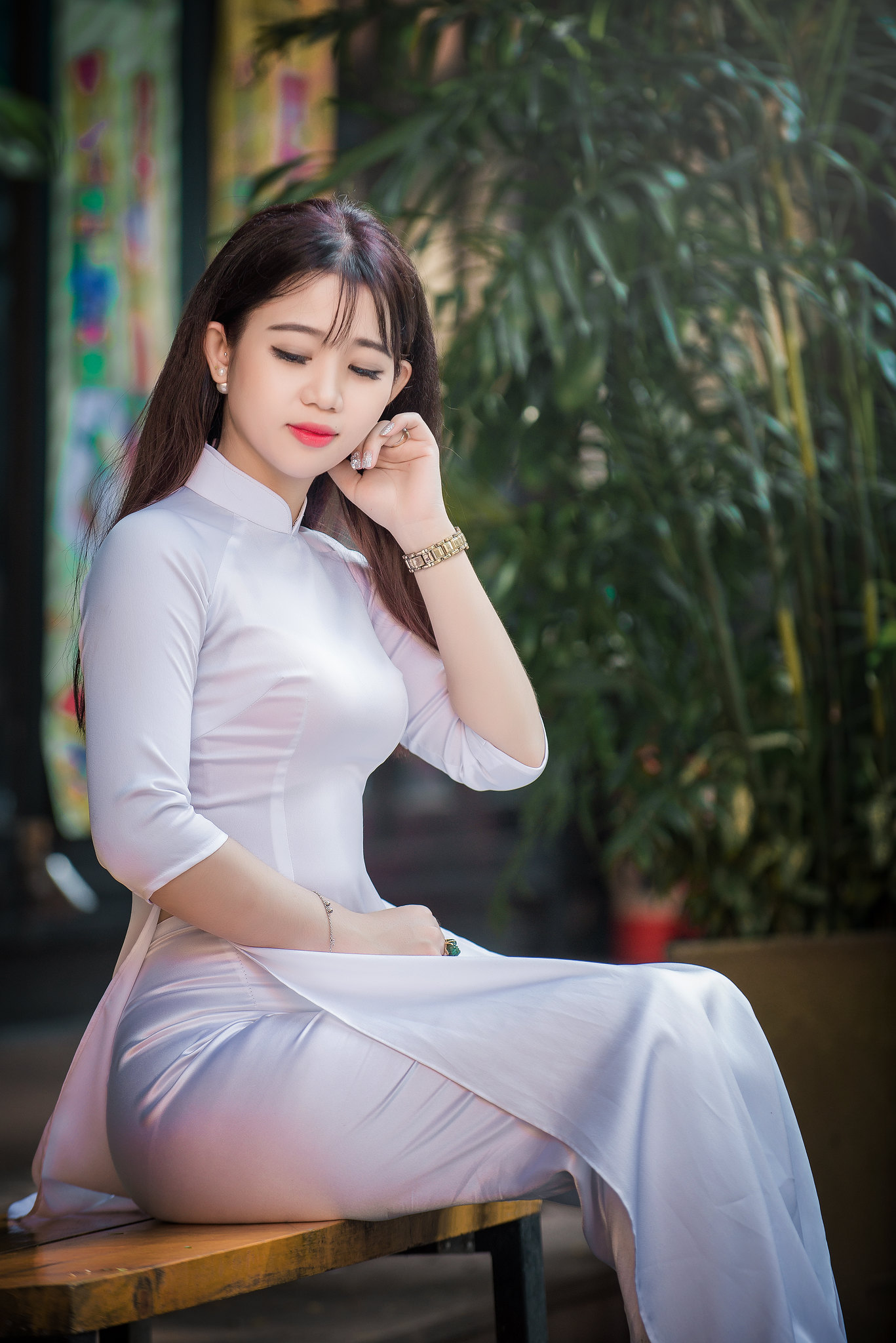 Áo dài trắng khoảnh khắc cổ kính nổi bật [UO04CX]