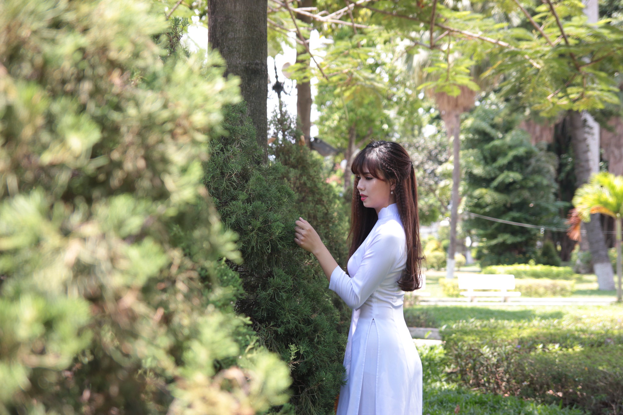Áo dài trắng duyên dáng nữ sinh [GBBKYN]