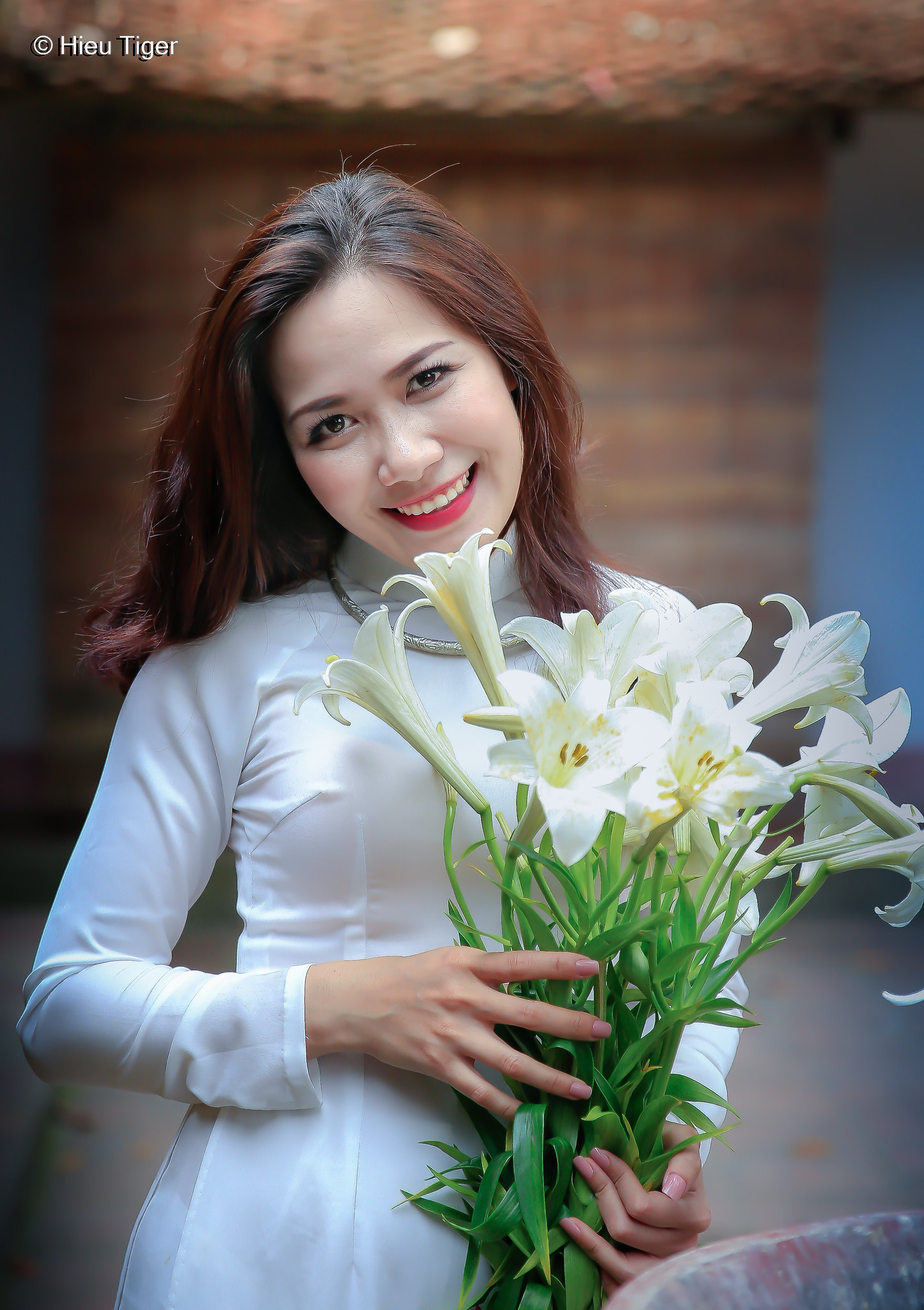 Áo dài trắng hoa thanh thoát [ICPEZS]