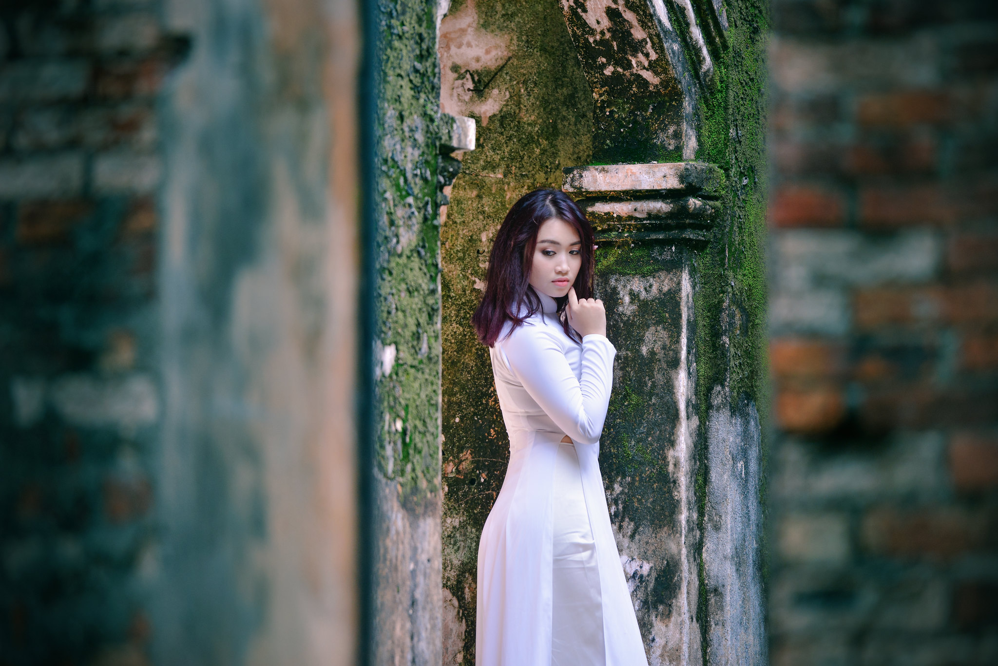 Áo dài trắng cổ kính hút hồn [0A0X9E]