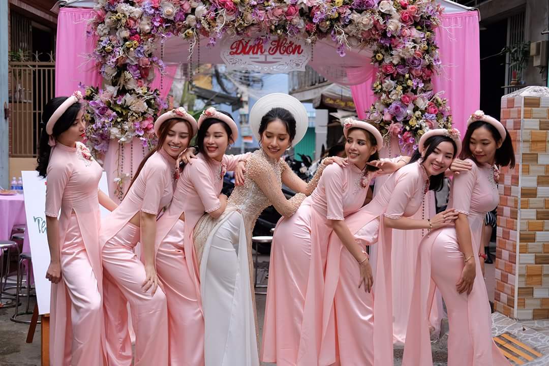 Album áo dài hồng đằm thắm tinh nghịch [XDMXZR]