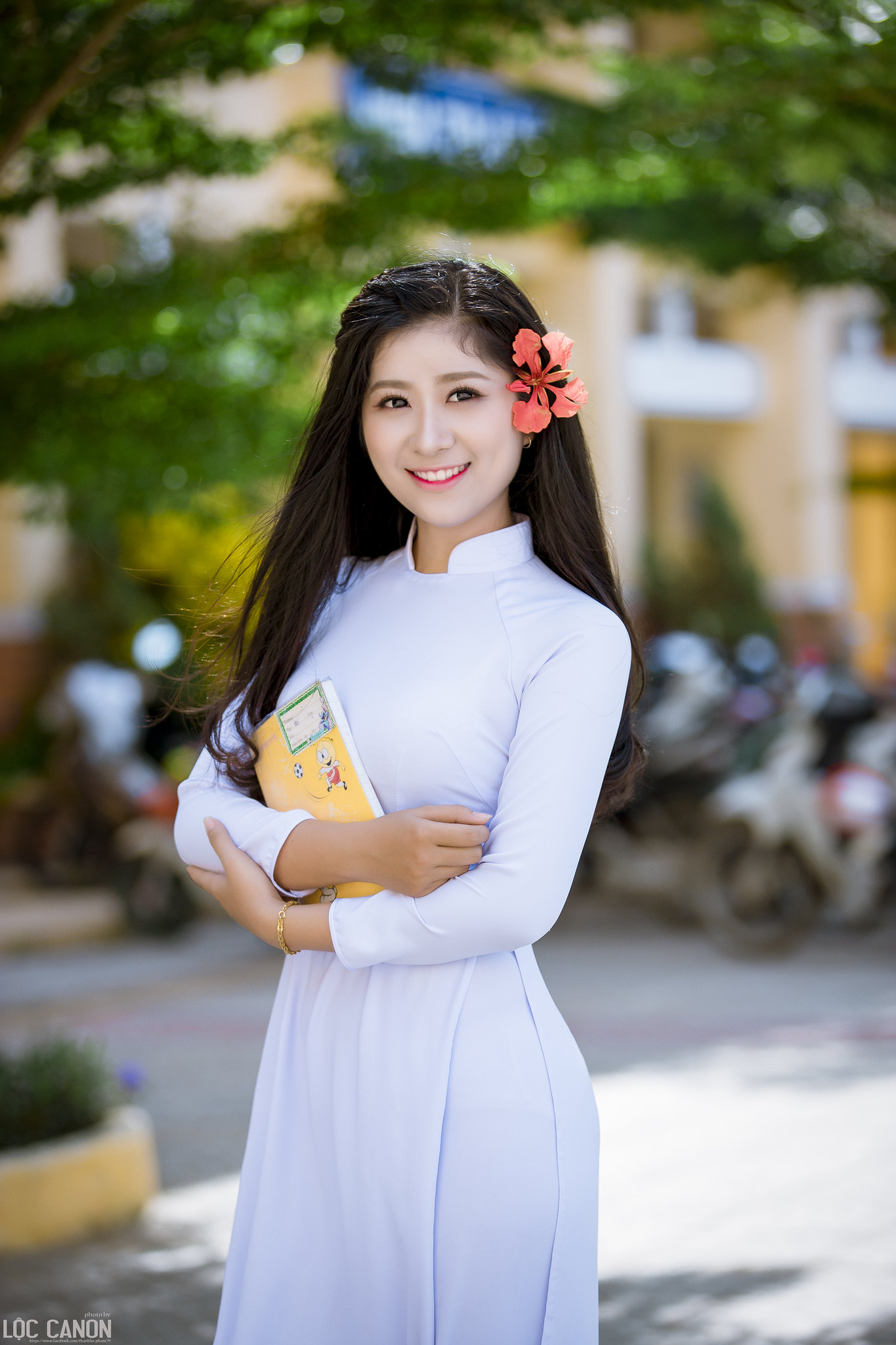 Áo dài trắng nữ nhân nữ sinh truyền thống [RL4451]