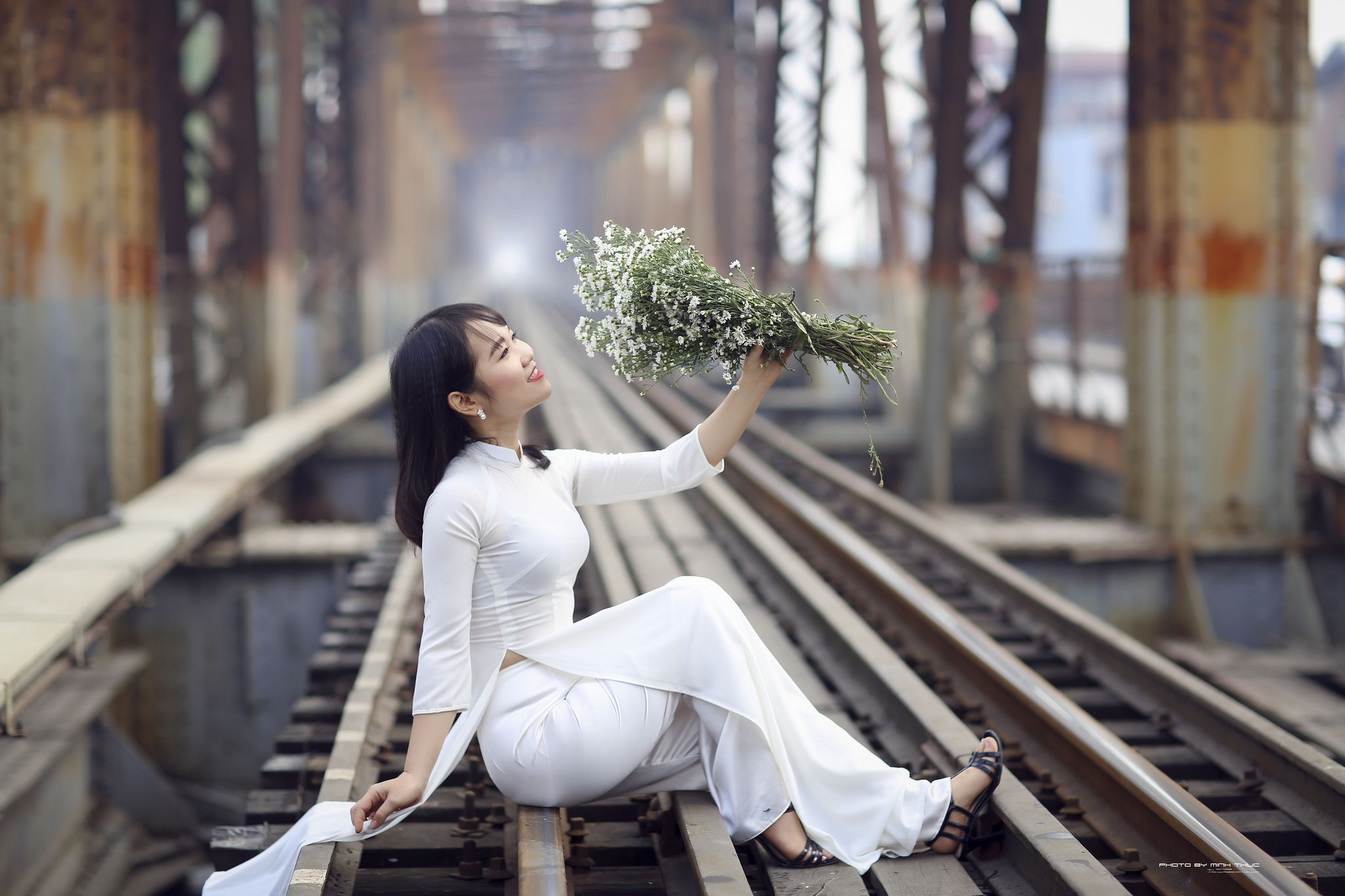 Áo dài trắng cách tân áo dài trắng hiện đại [JLQREJ]