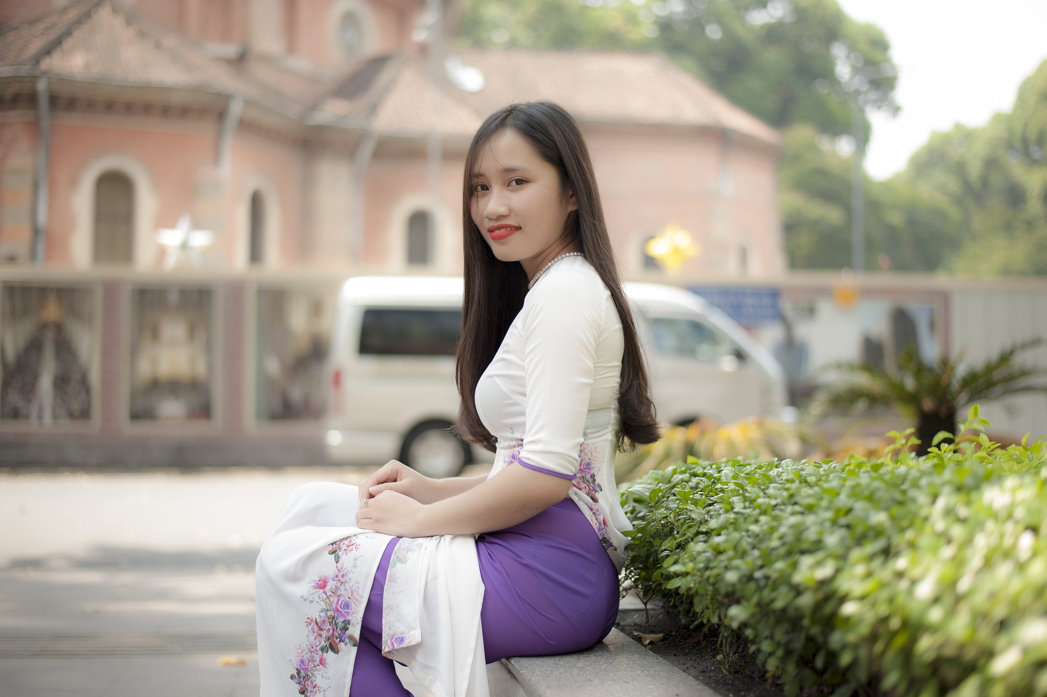 Áo dài trắng thiếu nữ hài hòa [8US3ZJ]