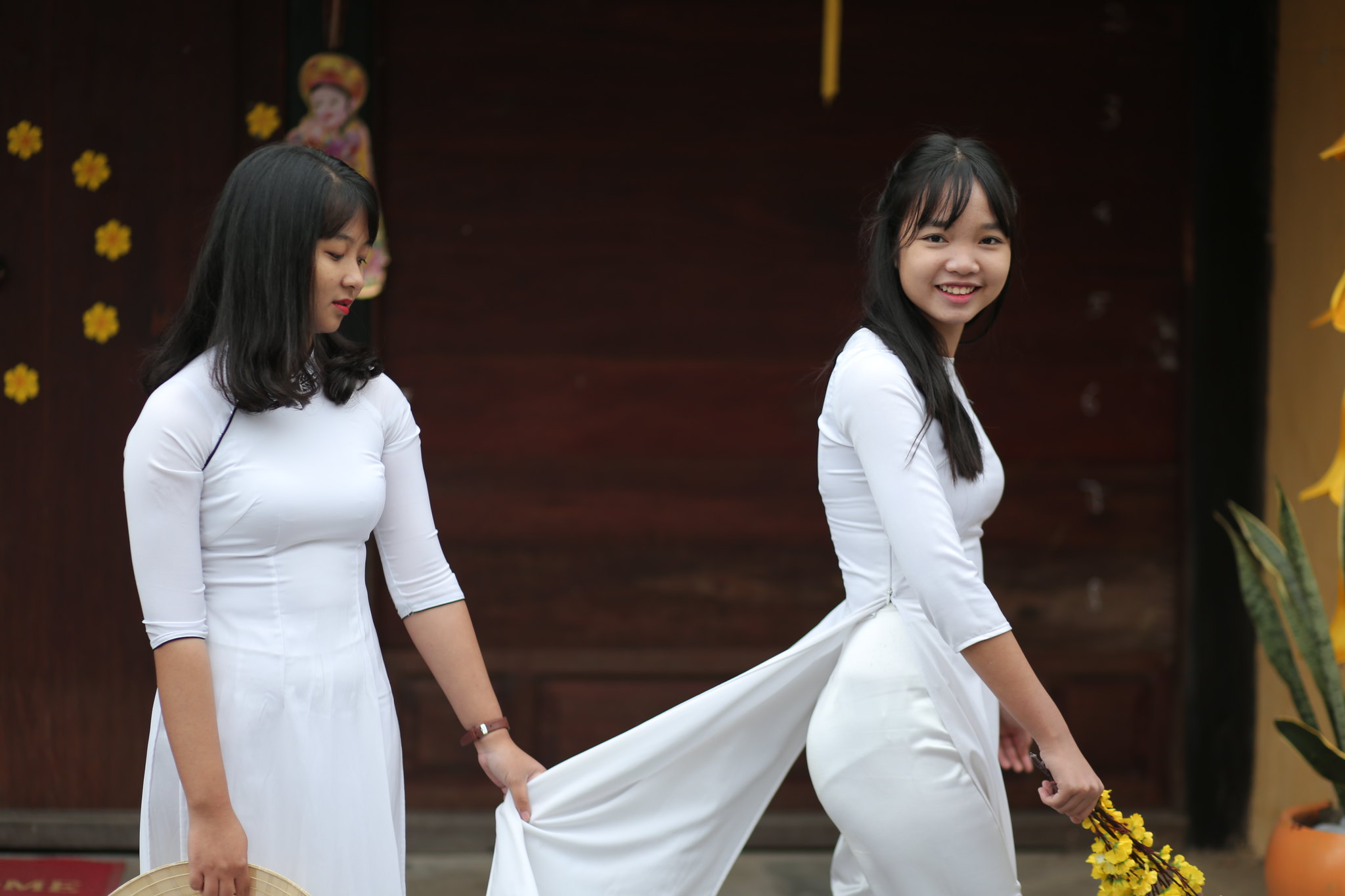 Nữ nhân áo dài trắng thanh tao nữ sinh [NWTFN3]