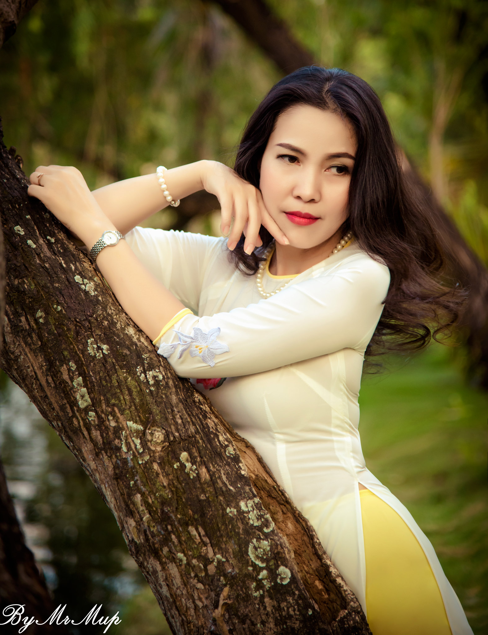 Áo dài trắng thuần Việt [8K26ZA]