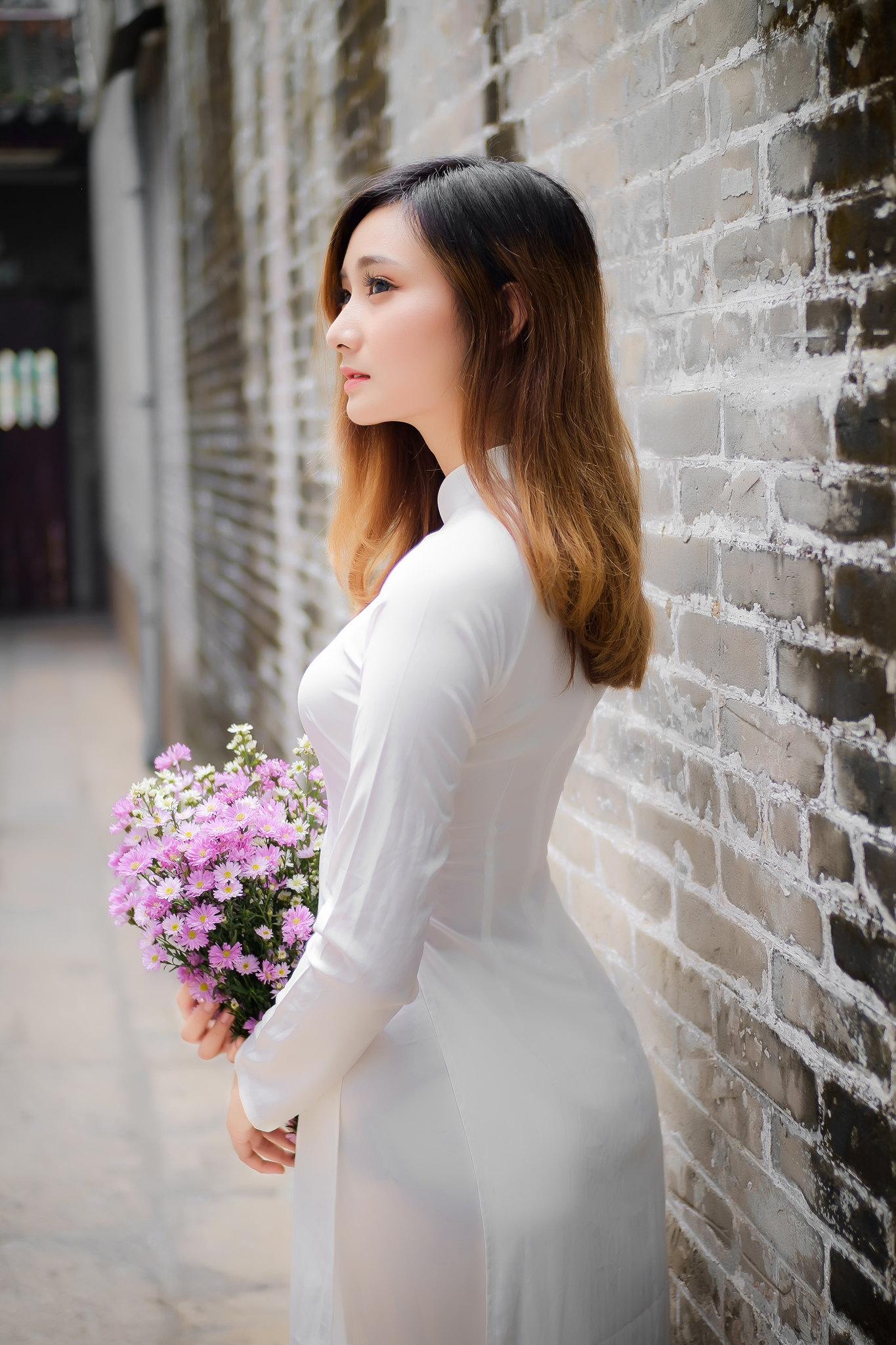 Áo dài trắng đậm chất Việt hoa [IMVYC1]
