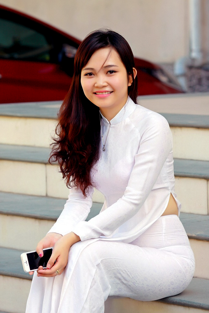 Vẻ đẹp áo dài áo dài trắng quý phái [N0HZTL]