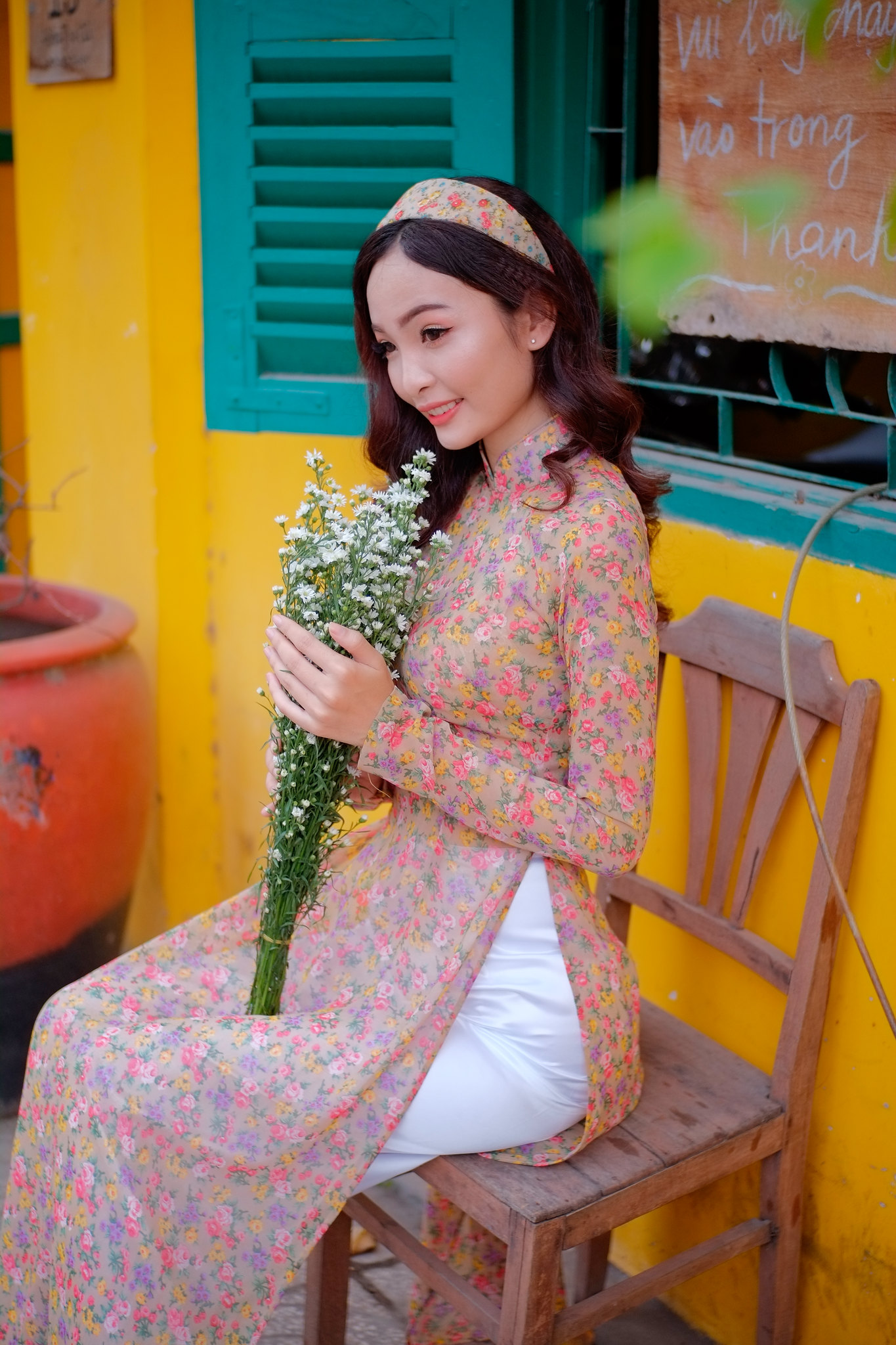 Áo dài họa tiết hoa đậm chất Việt [CY0OX9]
