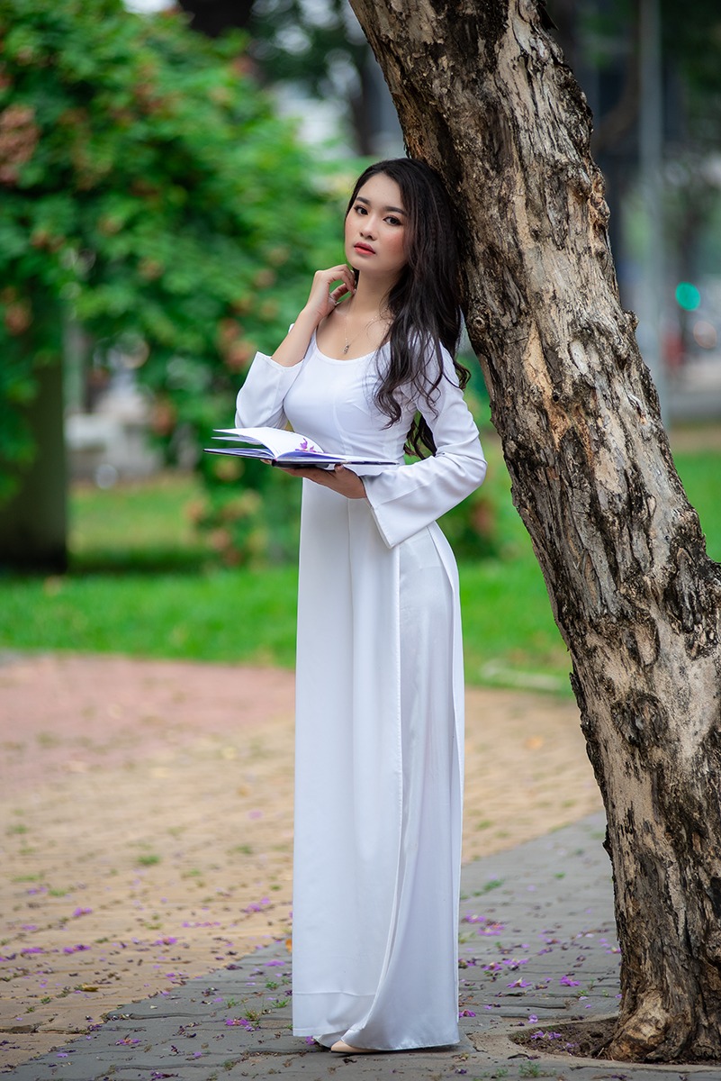 Áo dài trắng dịu dàng [RMEUIJ]