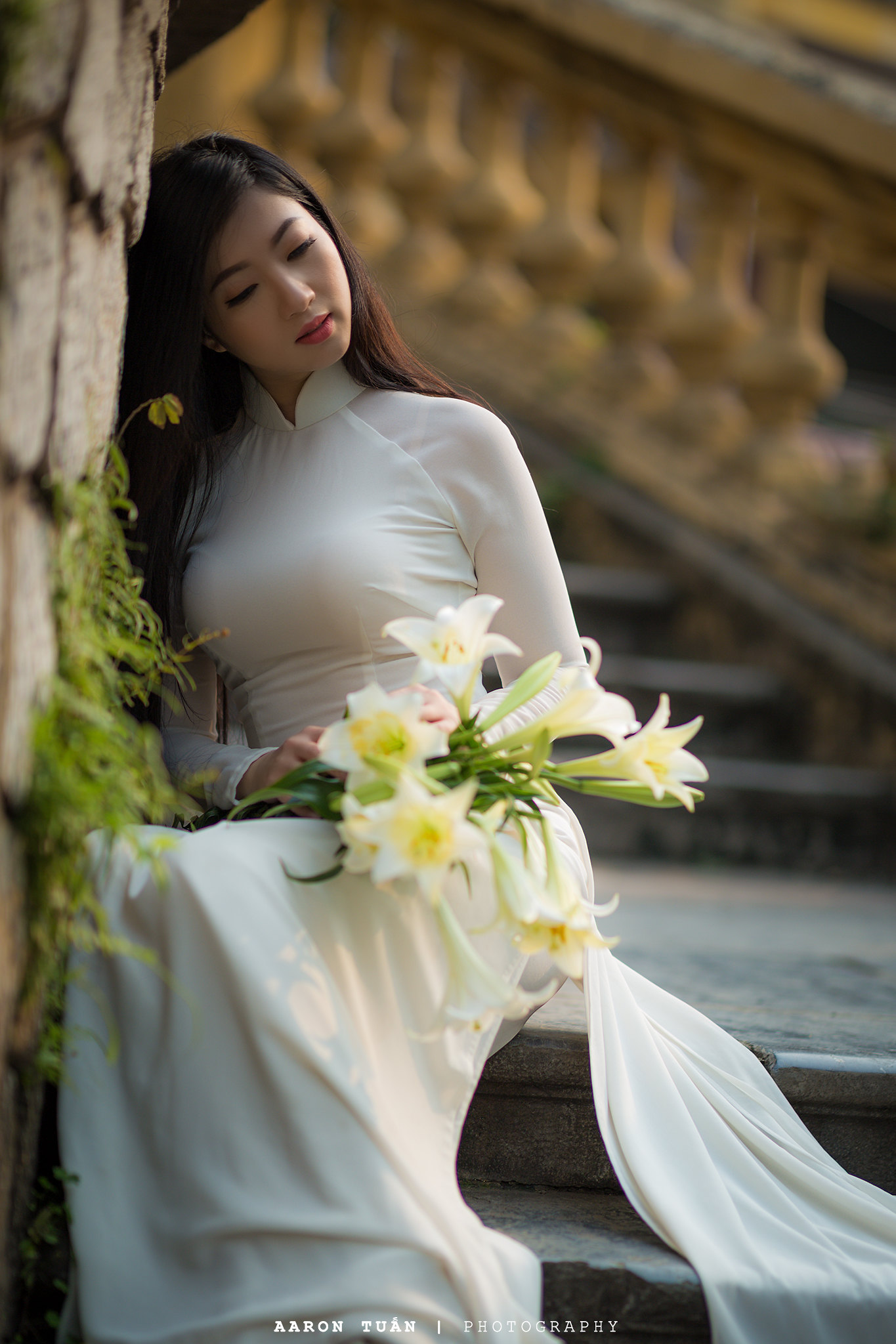 Áo dài trắng ảnh nền hoa yêu kiều [TGSMVR]