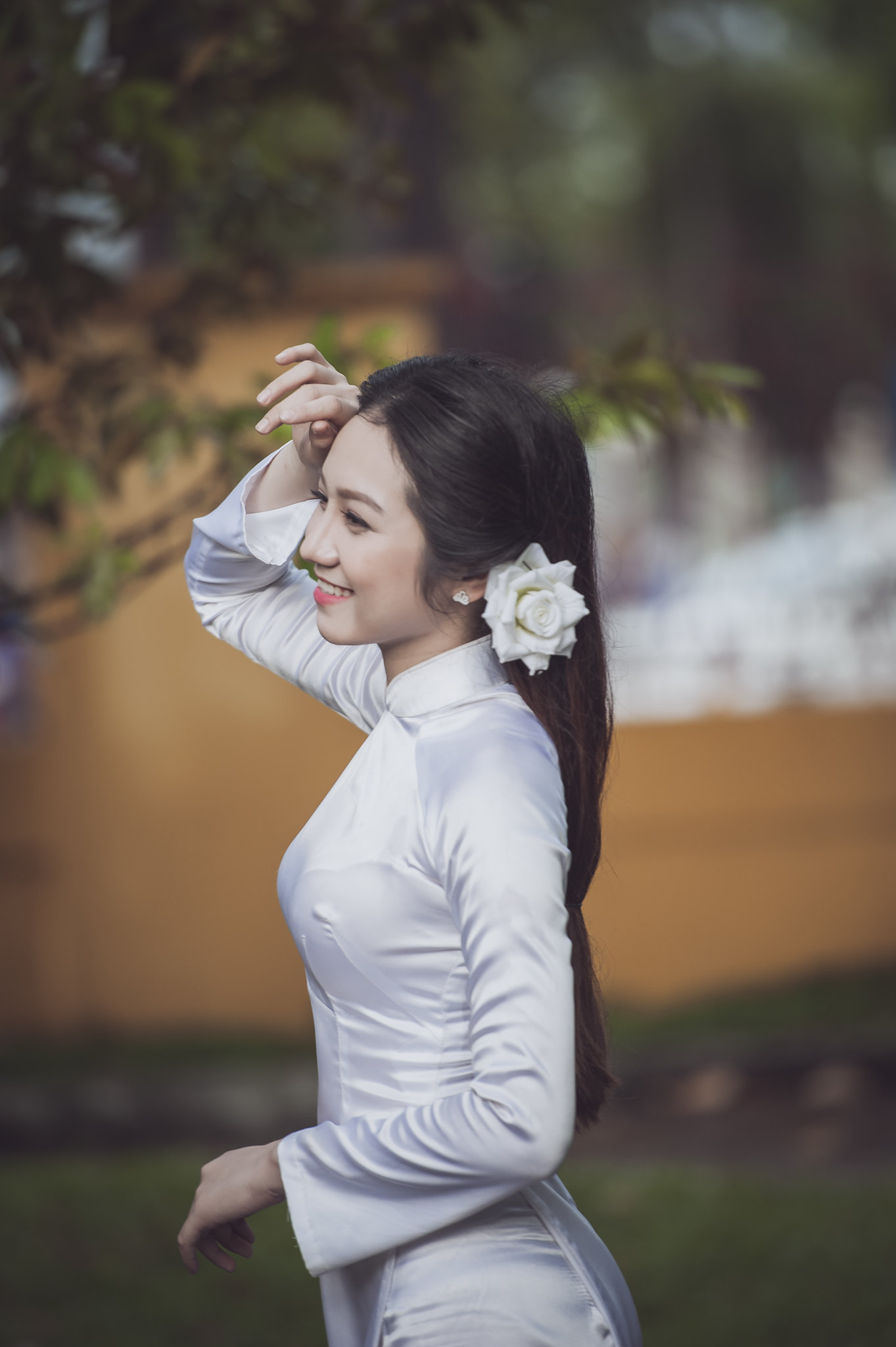 Áo dài trắng hút hồn sức hút [DWTZVO]