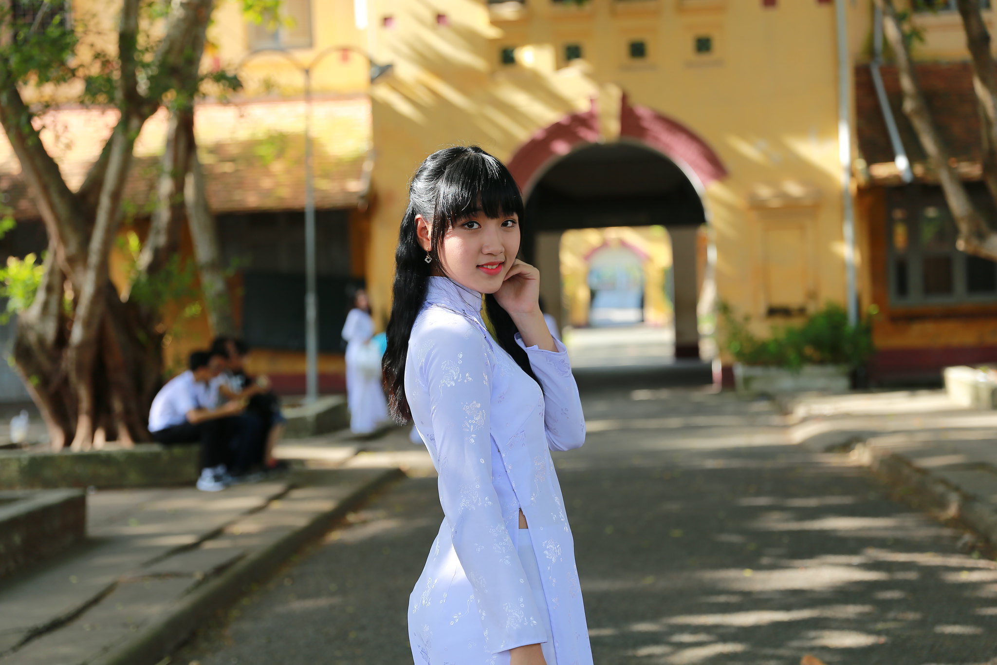 Nổi bật áo dài trắng nữ sinh [QDDZDL]