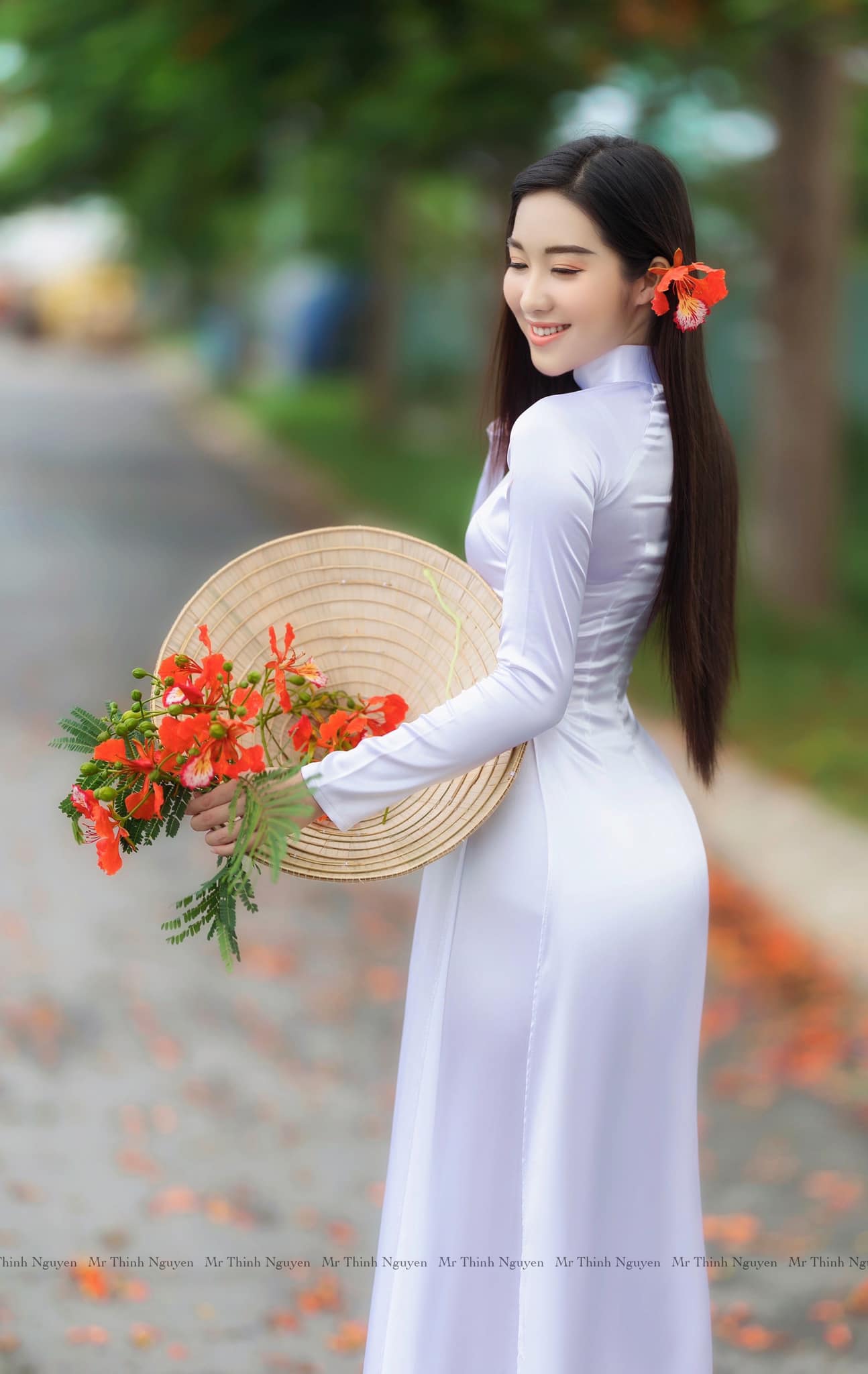 Áo dài trắng ảnh hoa truyền thống [VY0KHH]