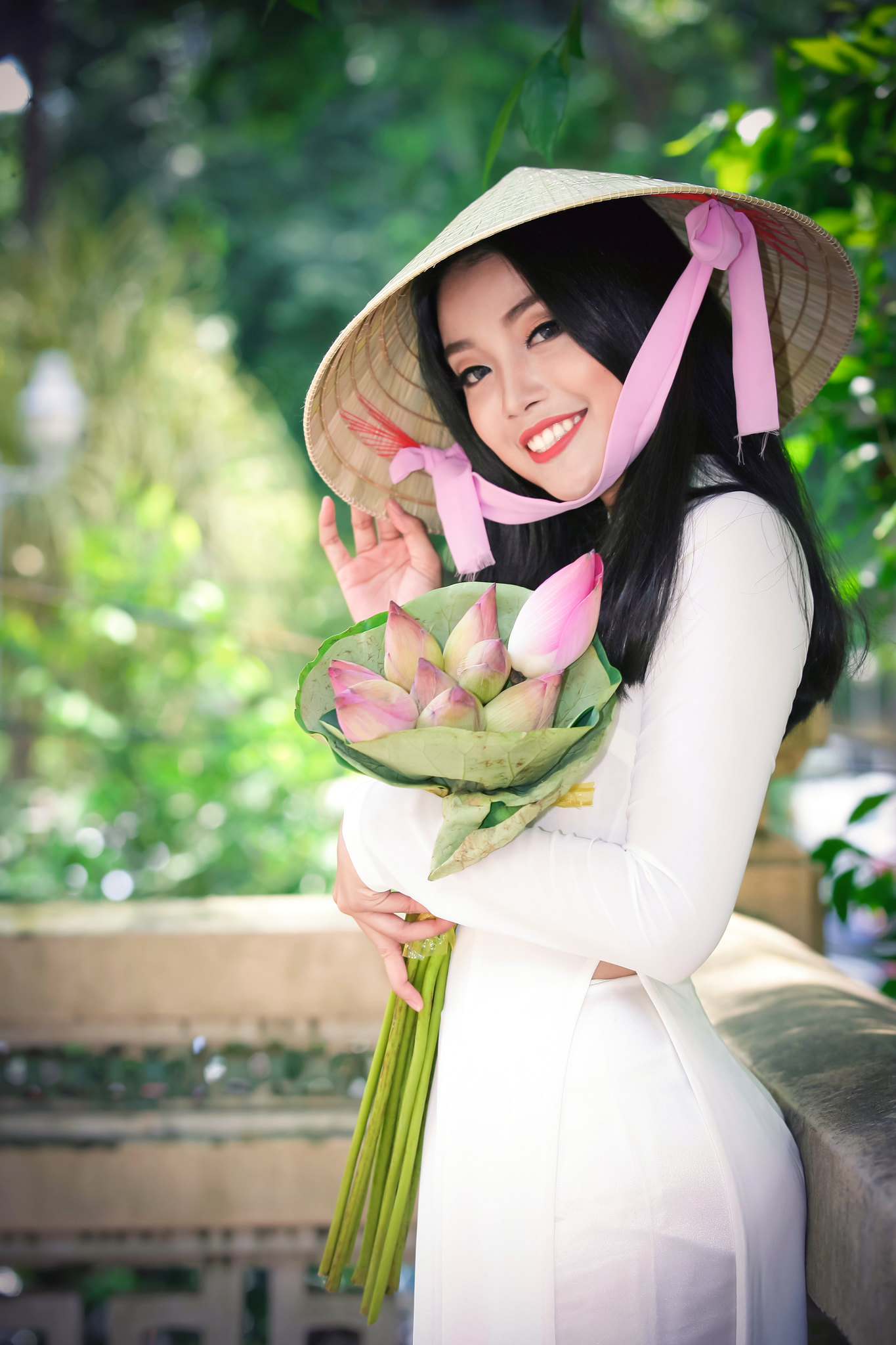 Áo dài trắng nét Việt nón lá [FH2QKX]
