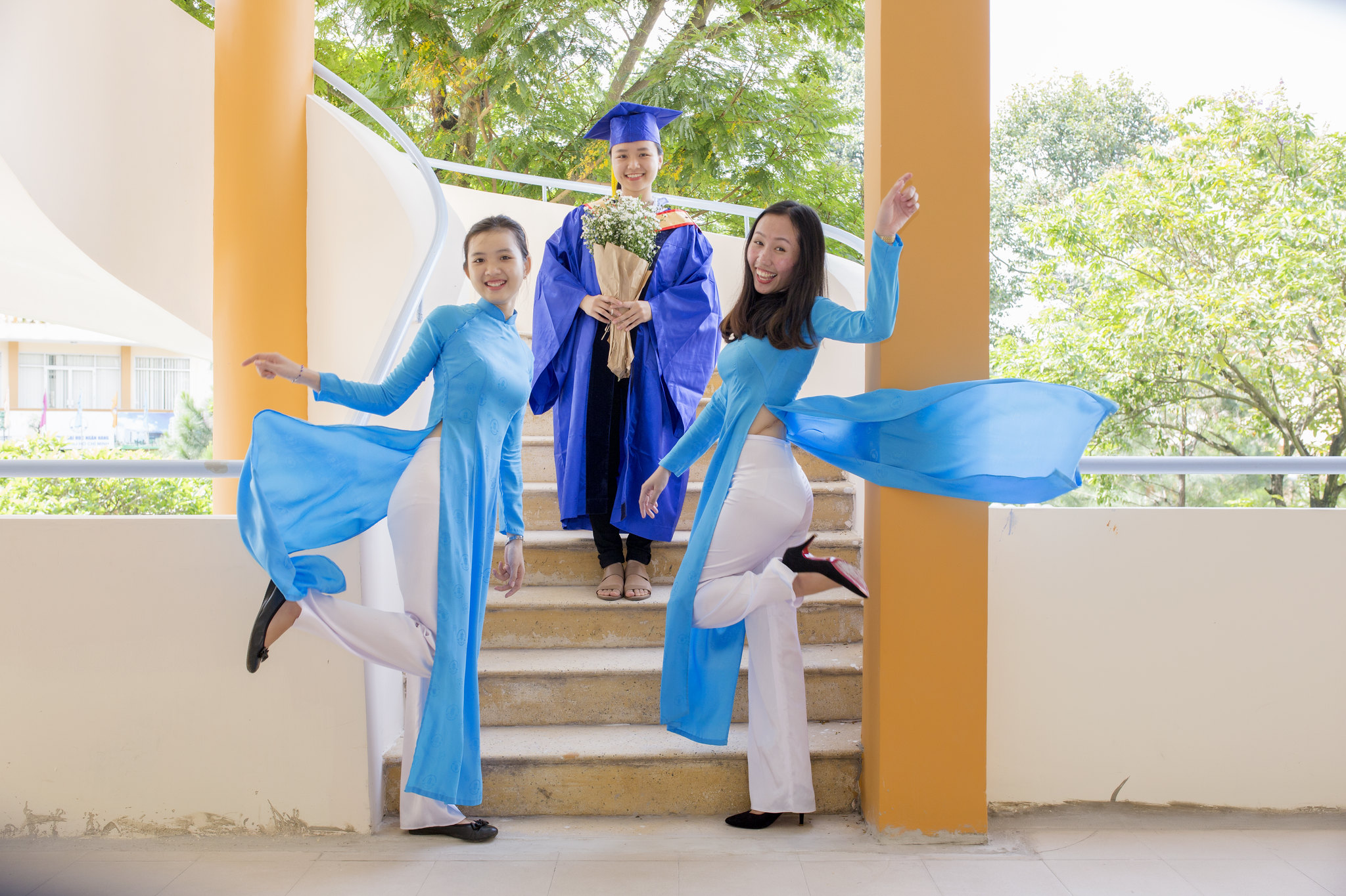 Ảnh áo dài xanh duyên thầm [VJCT5T]