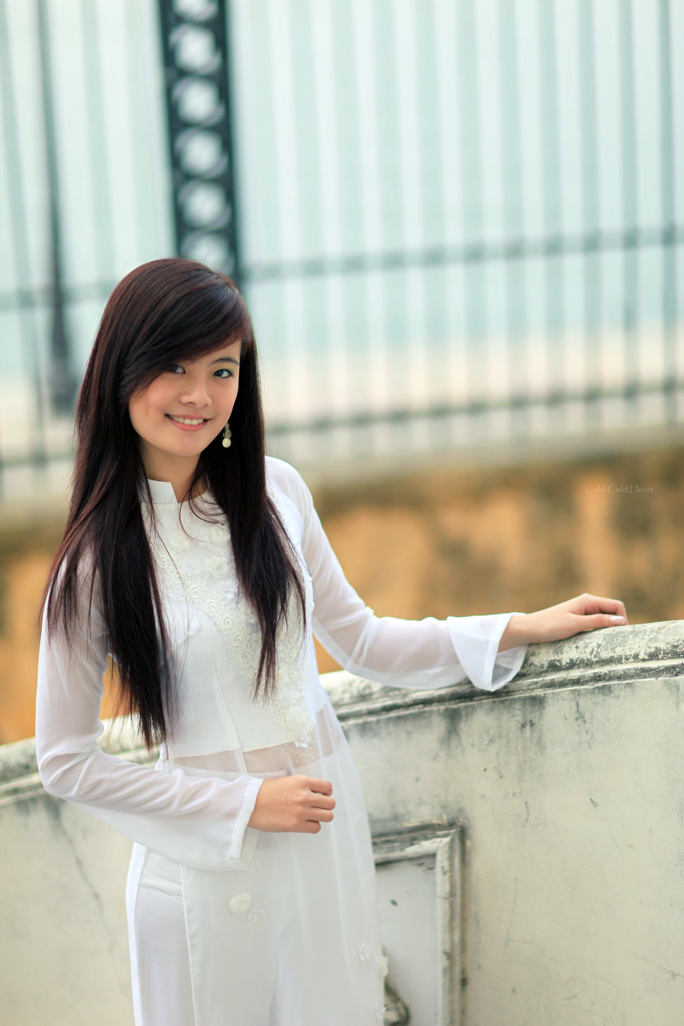 Áo dài trắng nhẹ nhàng [TEQIAK]