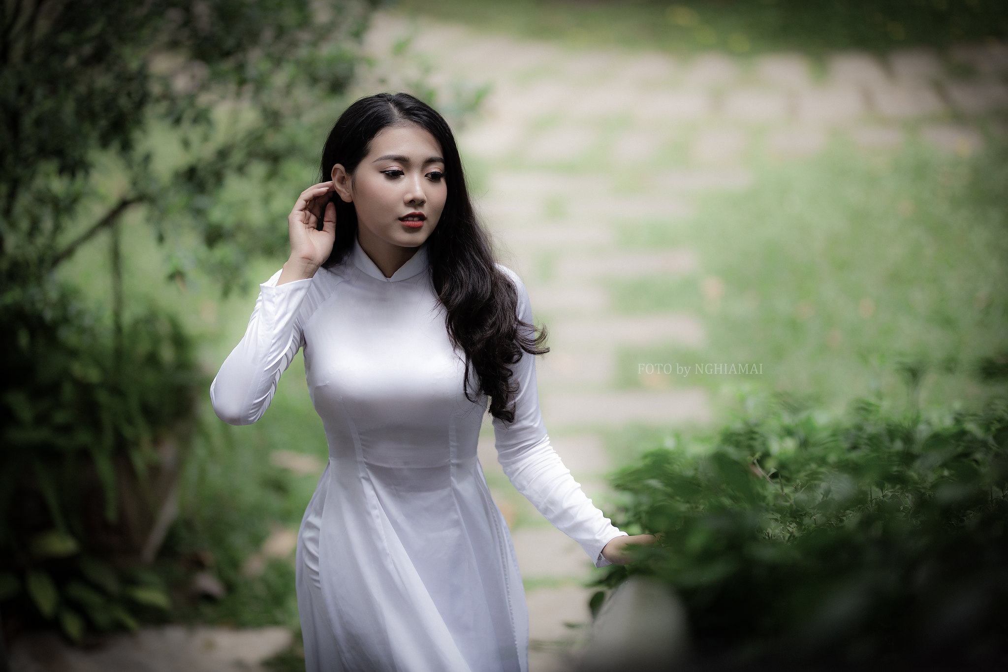 Áo dài trắng nuột thanh thoát [PGXQ4G]