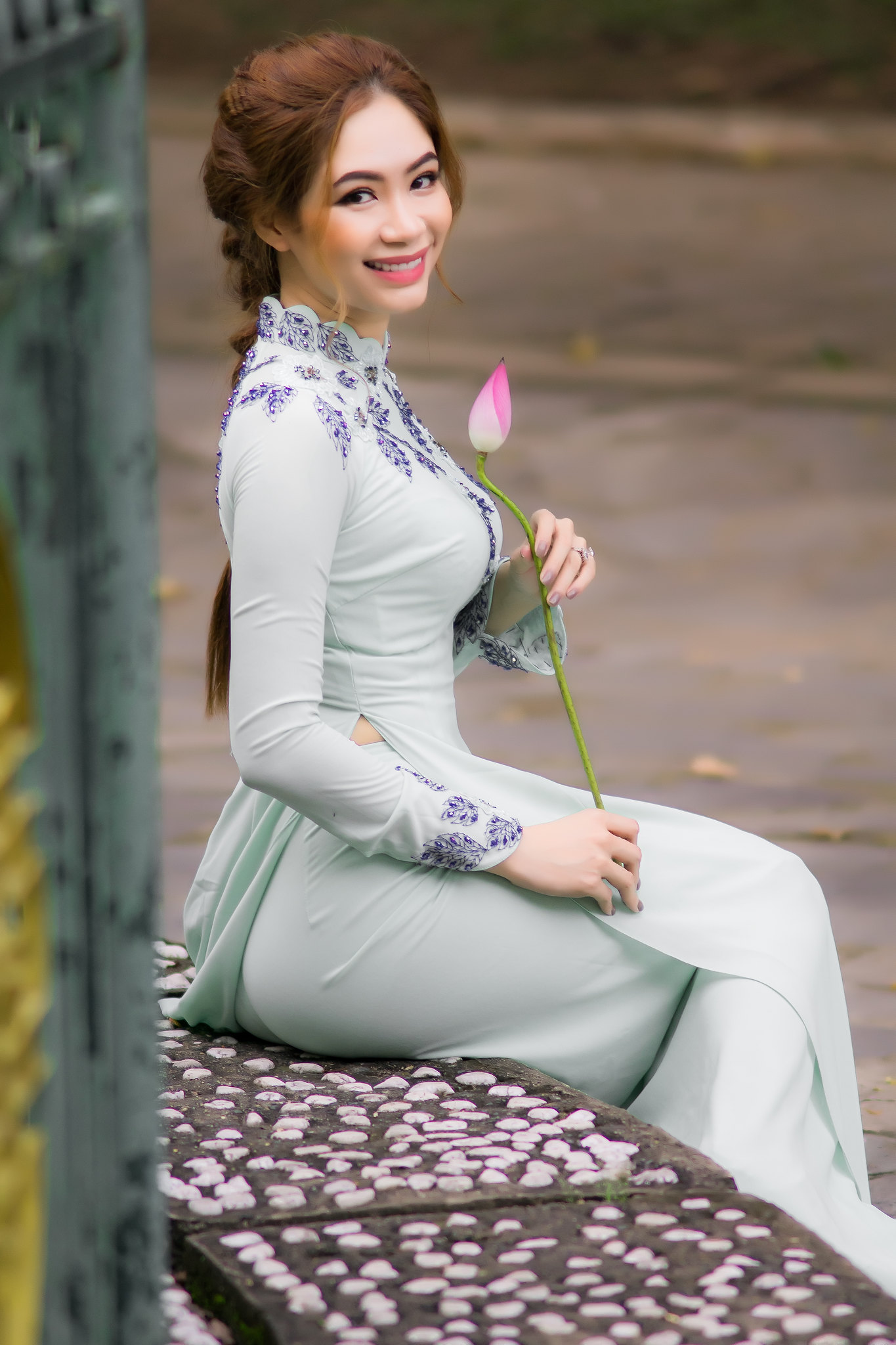 Áo dài họa tiết nữ tính [JYRNCJ]