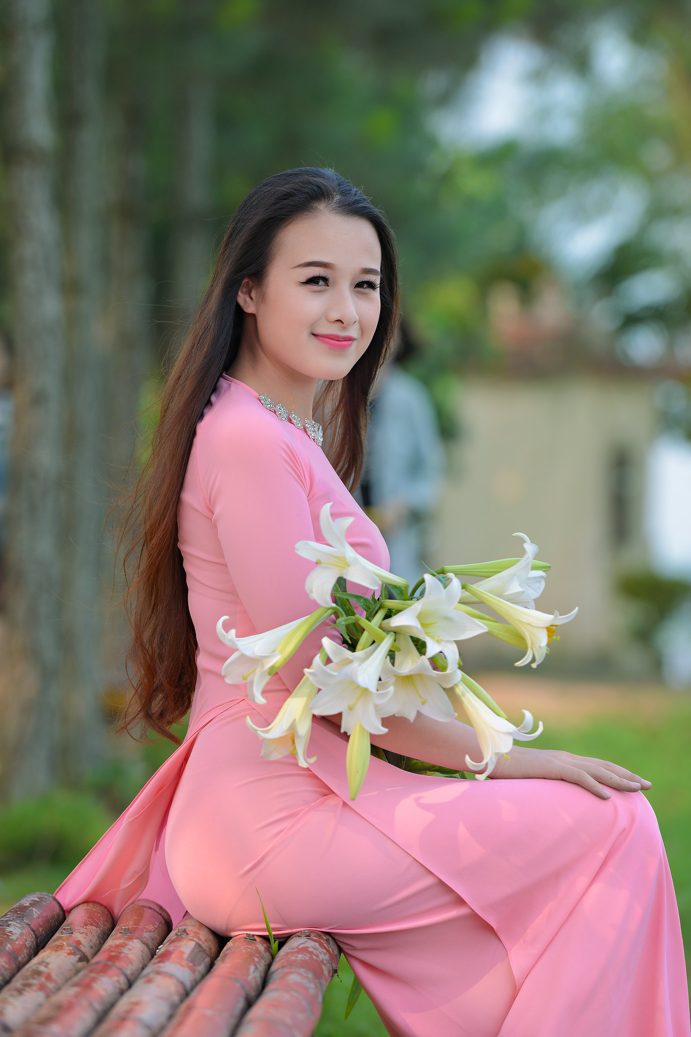 Thướt tha áo dài hồng hoa [DR6OO8]