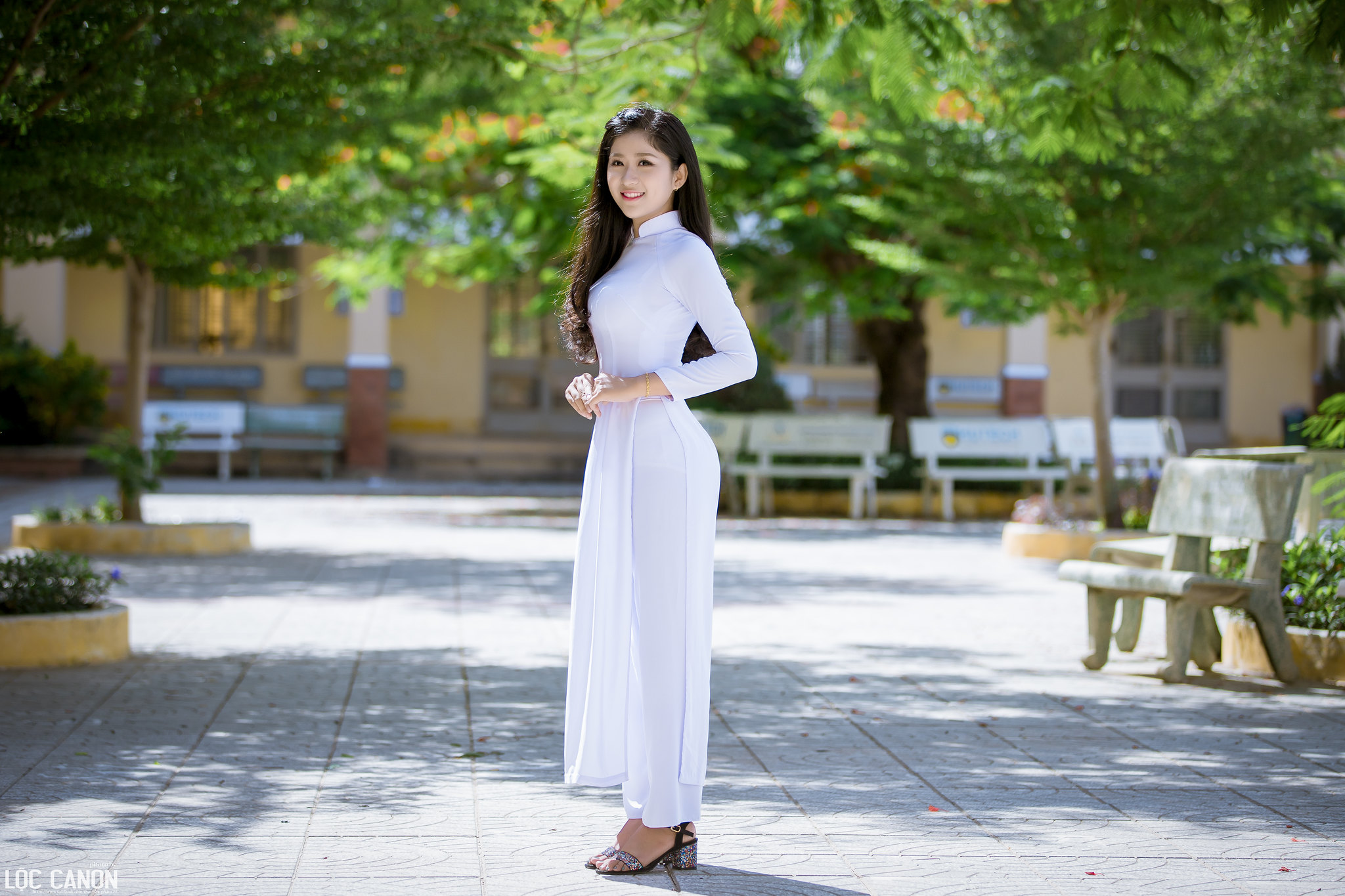 Áo dài trắng kiêu sa nữ sinh [XLX5HU]