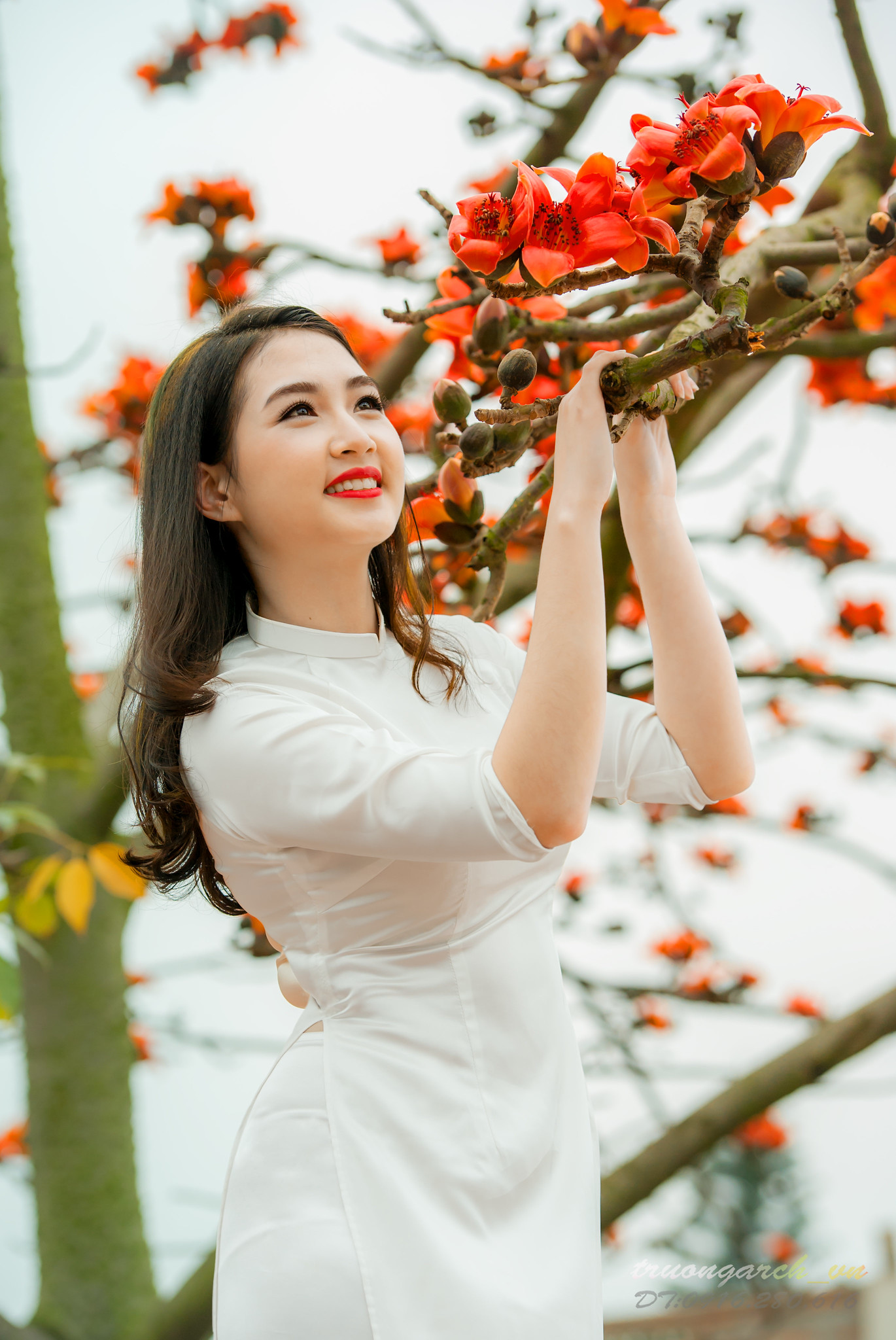 Truyền thống áo dài trắng hoa [ZWLJTH]