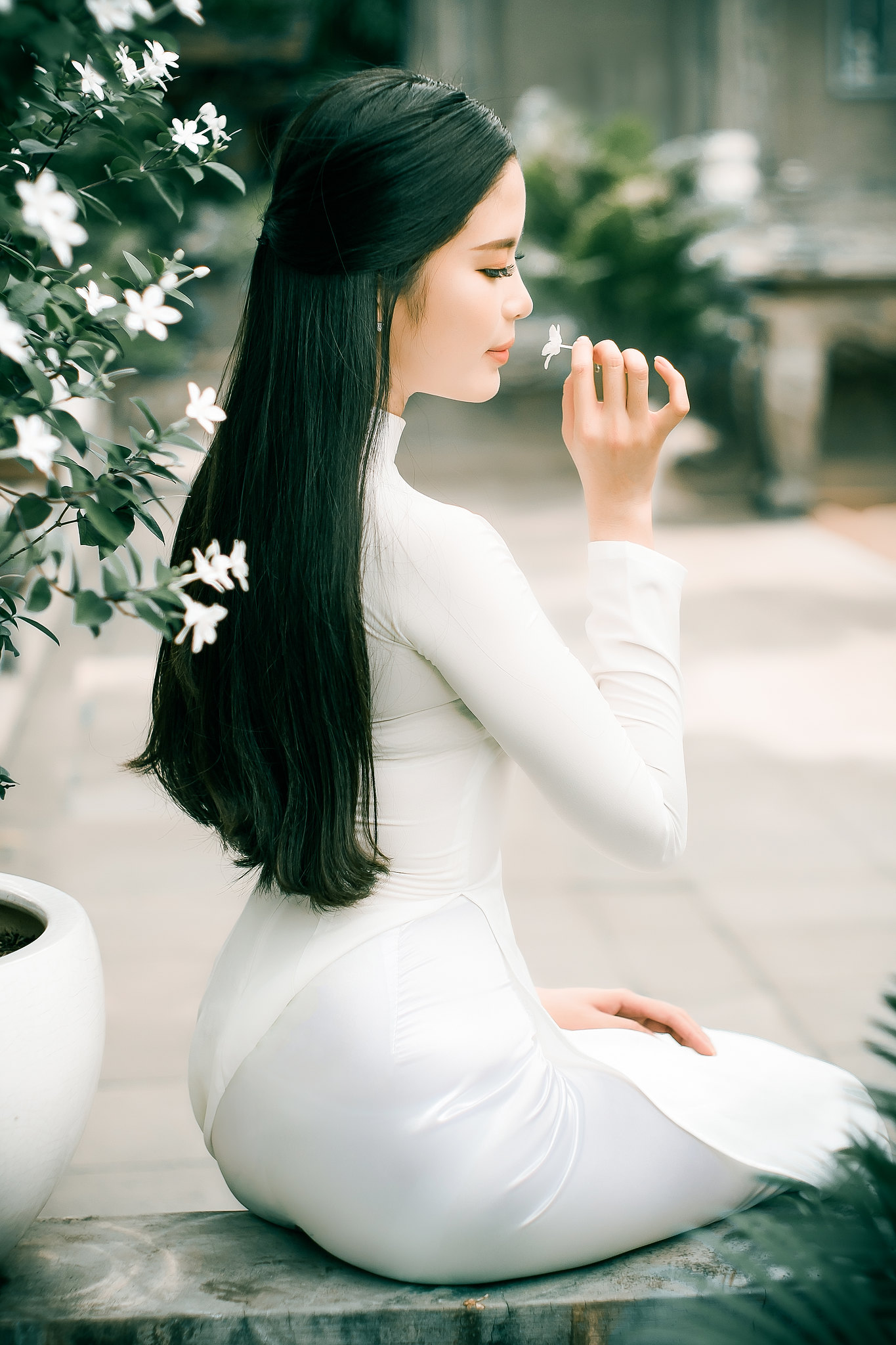 Rửa mắt với ảnh áo dài trắng sang trọng [LSYIAW]