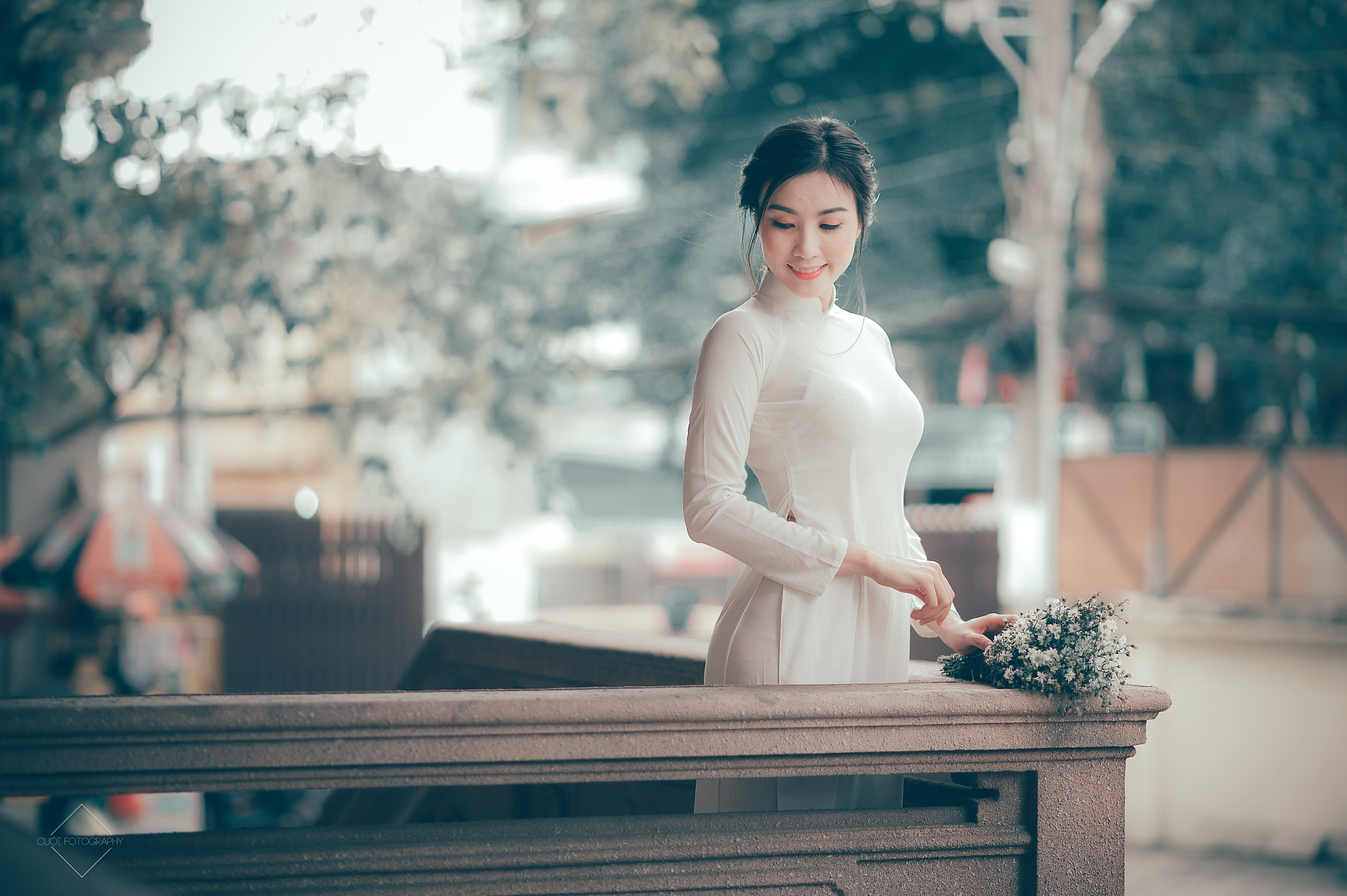 Truyền thống áo dài trắng hài hòa tinh khôi [T7KHNP]