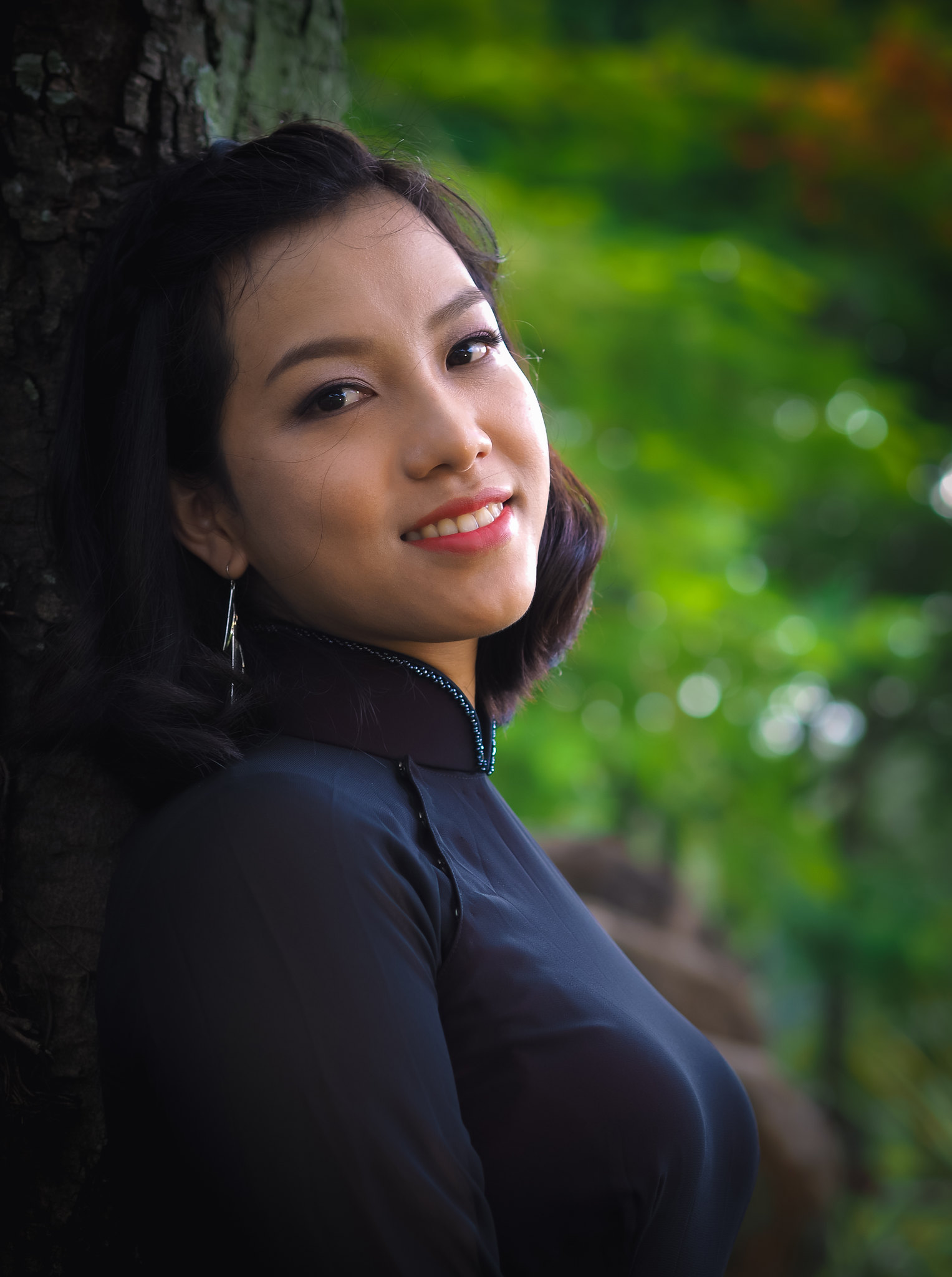 Áo dài đen áo dài đen nền nã [U6GOMO]