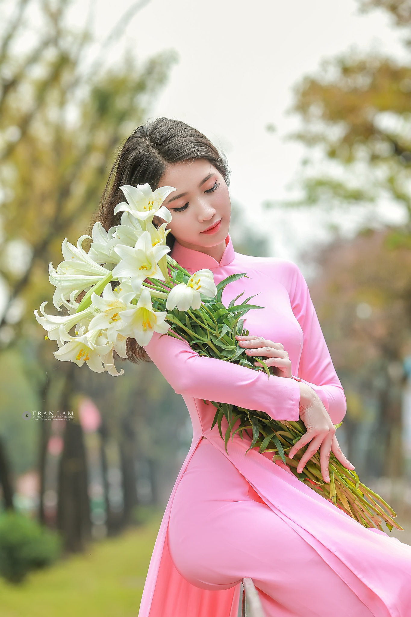 Quý phái áo dài hồng hoa [DFGY8B]
