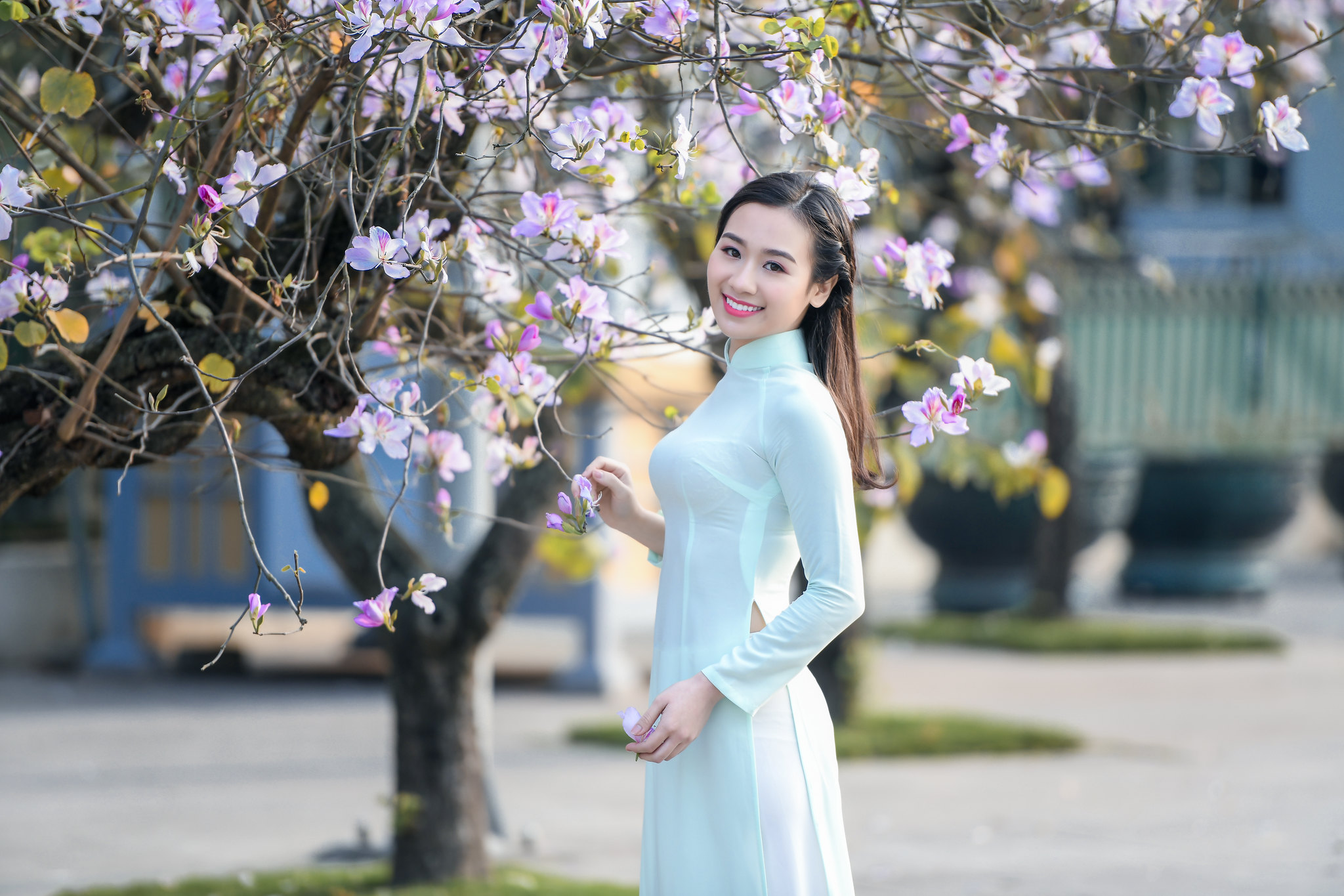 Áo dài trắng hoa nét Việt [PZOUY7]