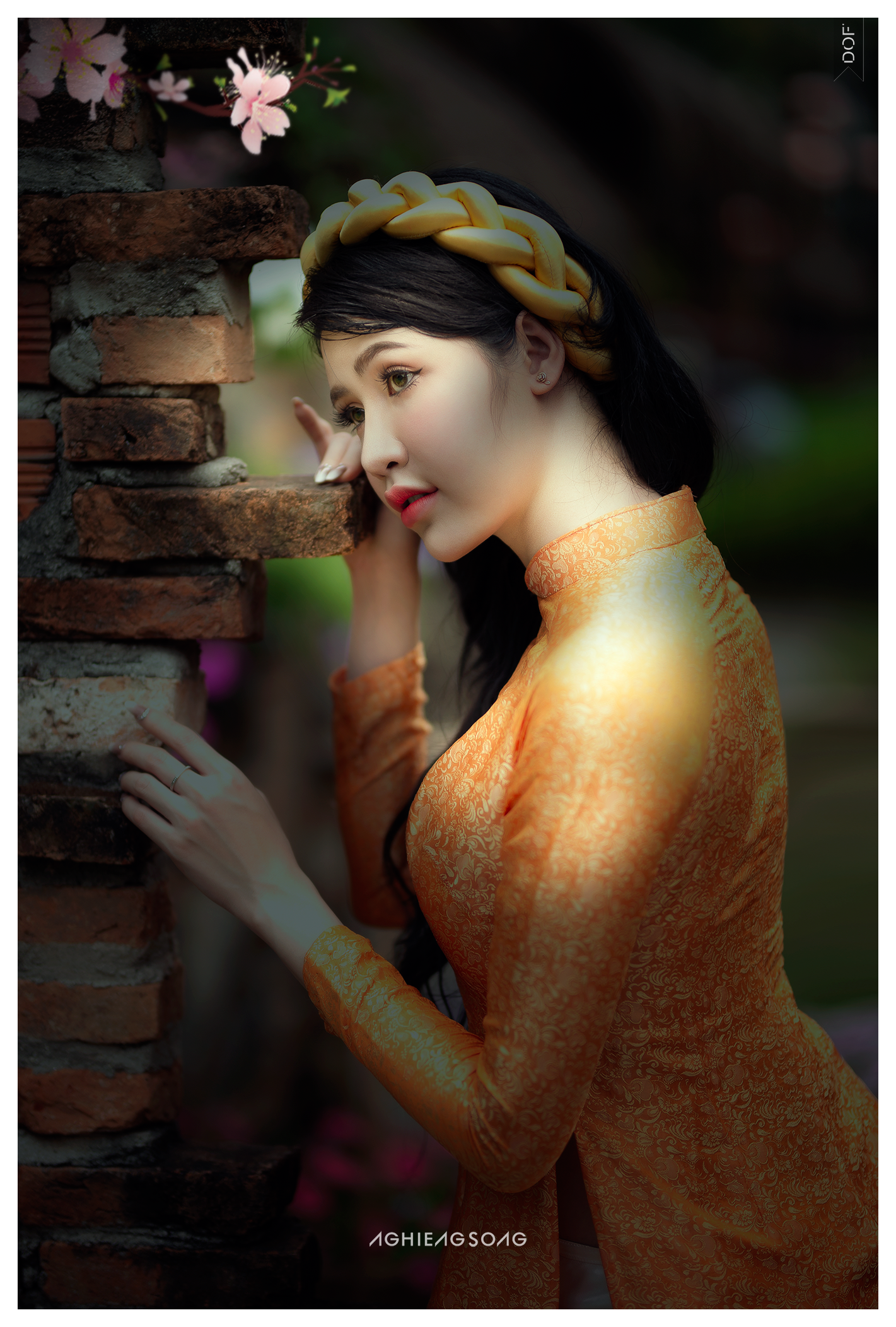 Áo dài trắng cách tân cổ kính mong manh [GWWJUE]
