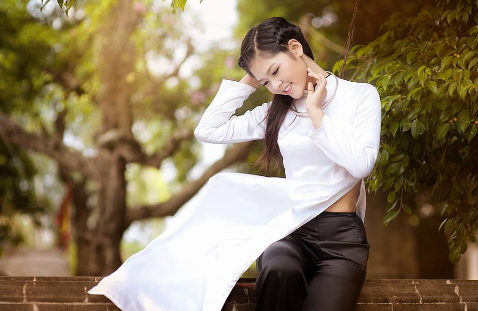 Khoảnh khắc áo dài trắng tinh tế áo dài trắng [XQ5YGV]