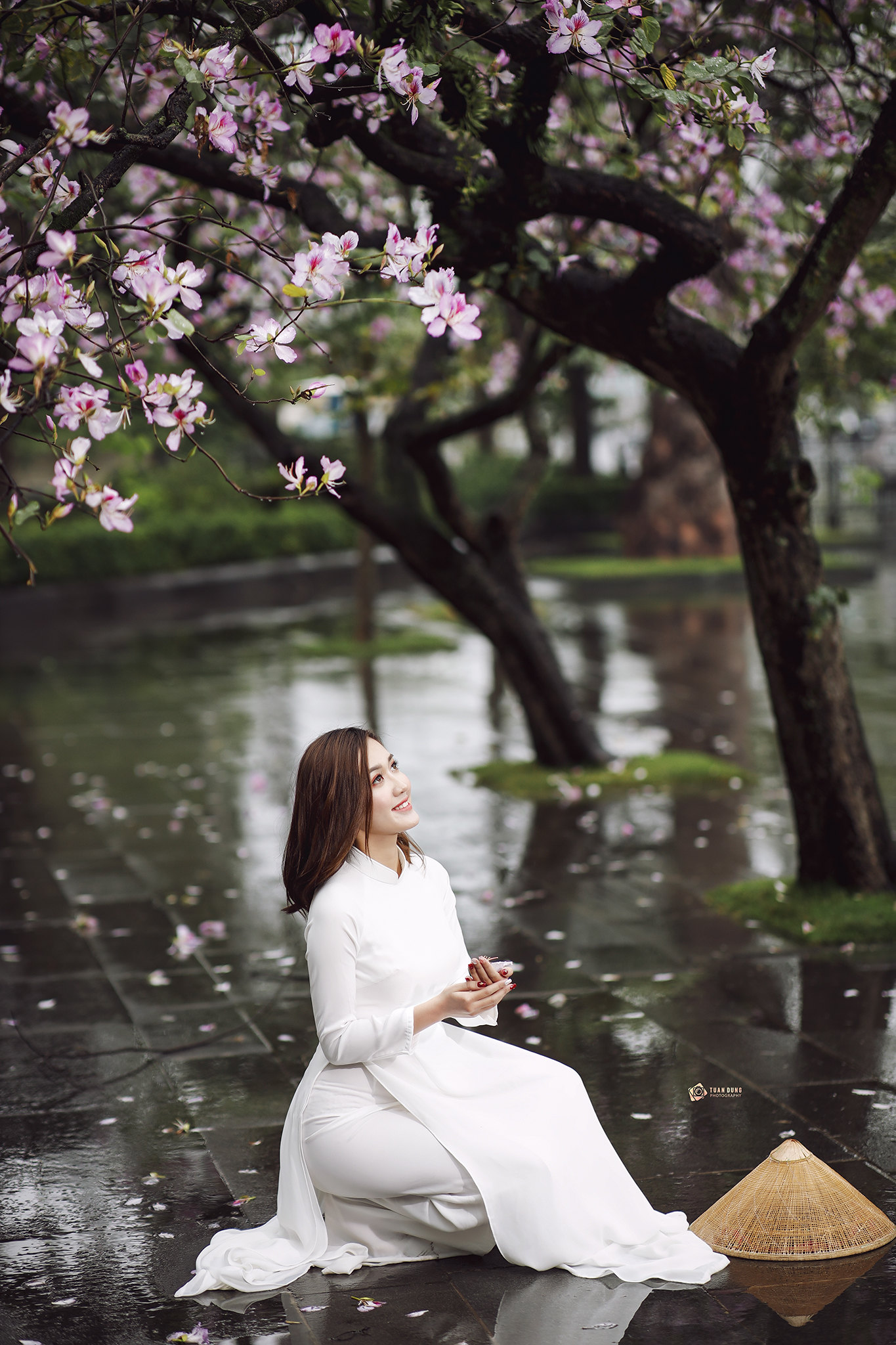 Áo dài trắng hoa rạng rỡ [CJ3JWI]