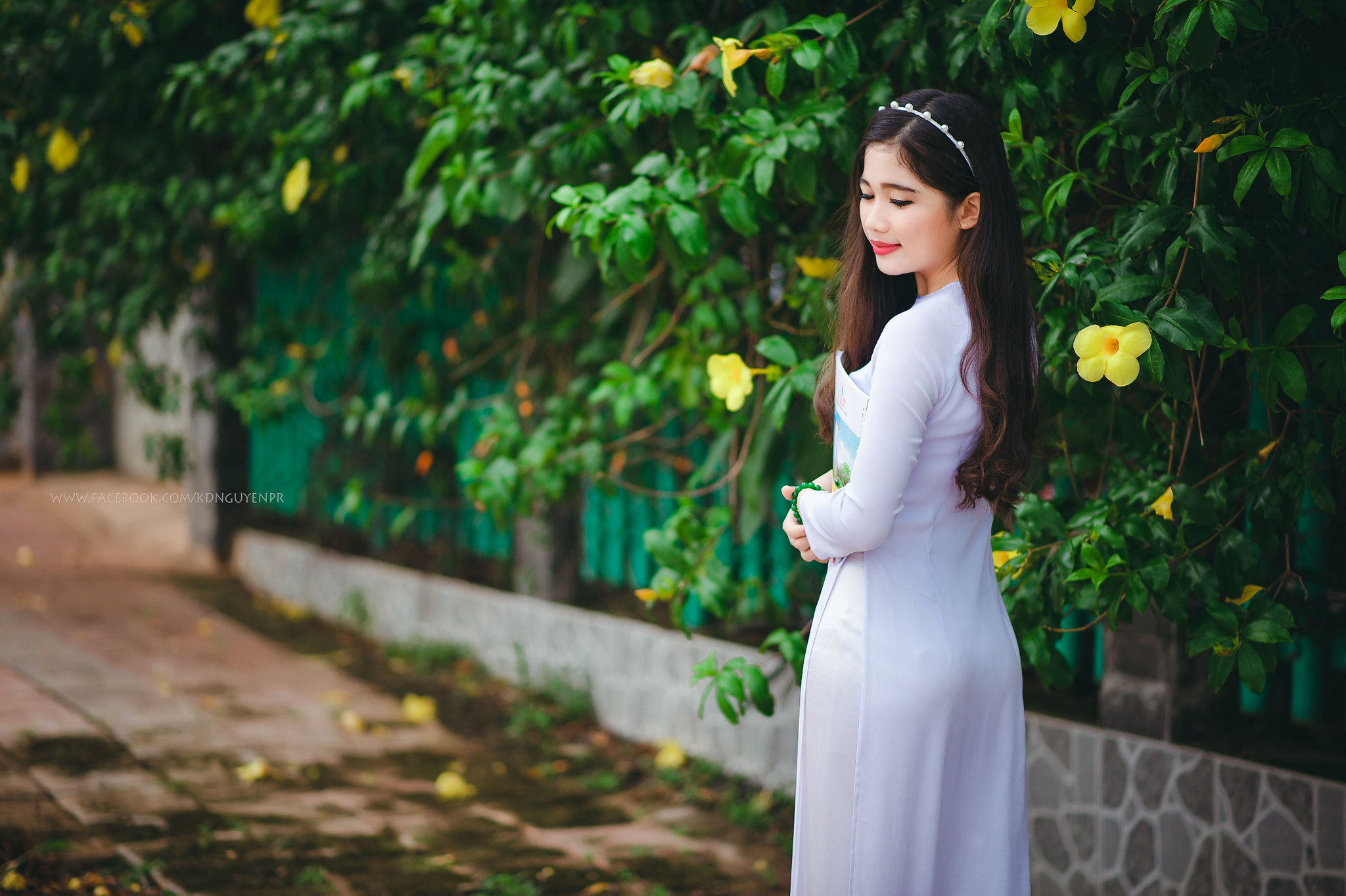 Áo dài trắng tinh khôi [UO7YYT]