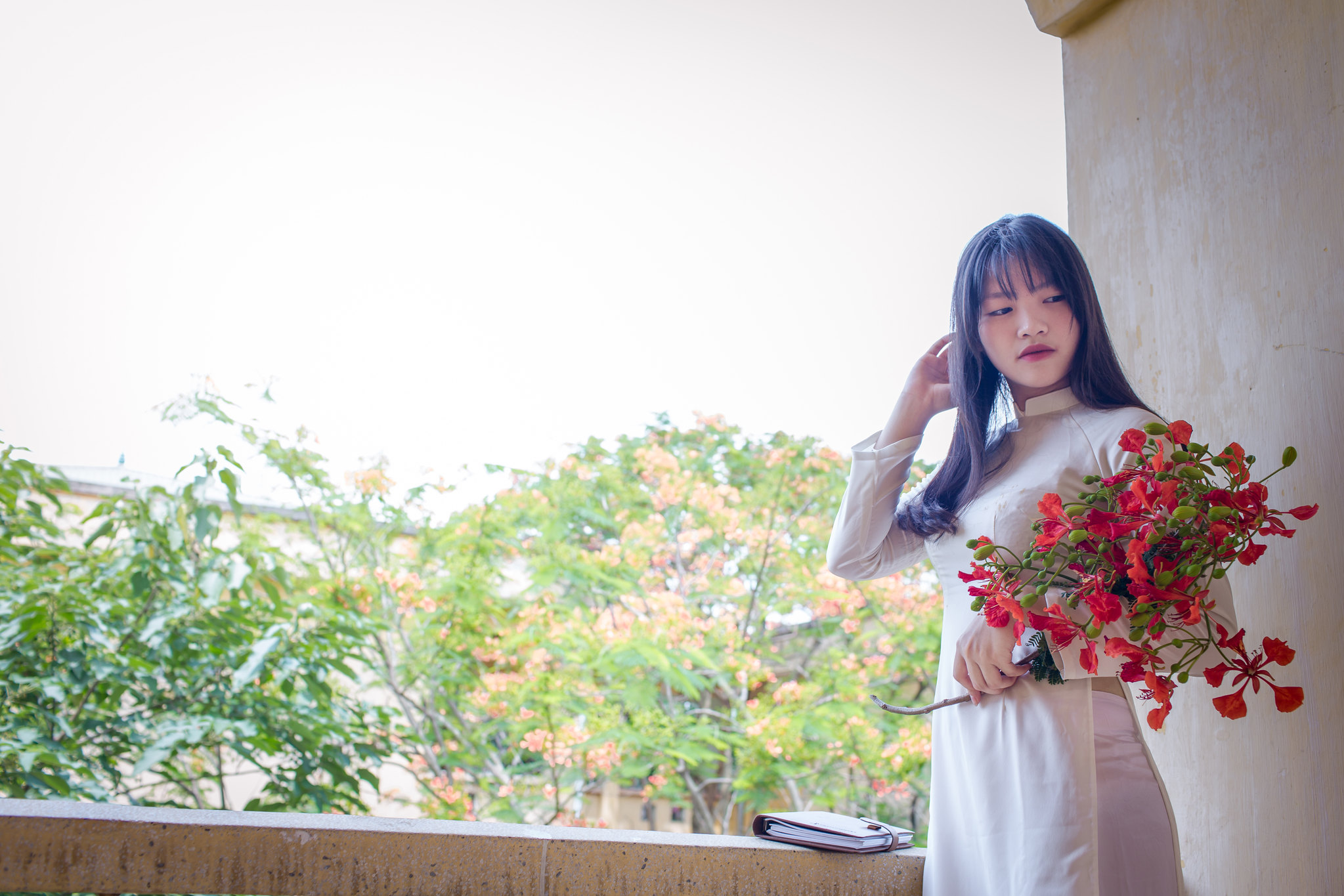 Vẻ đẹp áo dài áo dài trắng truyền thống nữ sinh [Q5CGZU]