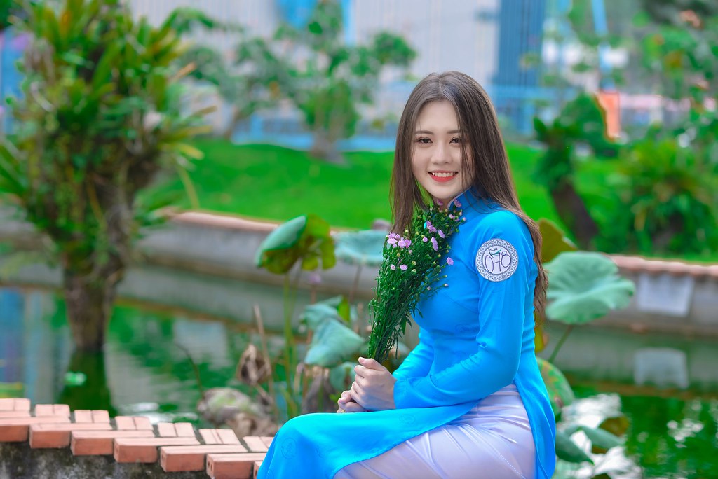 Áo dài xanh tươi tắn rạng rỡ [YRV0EJ]
