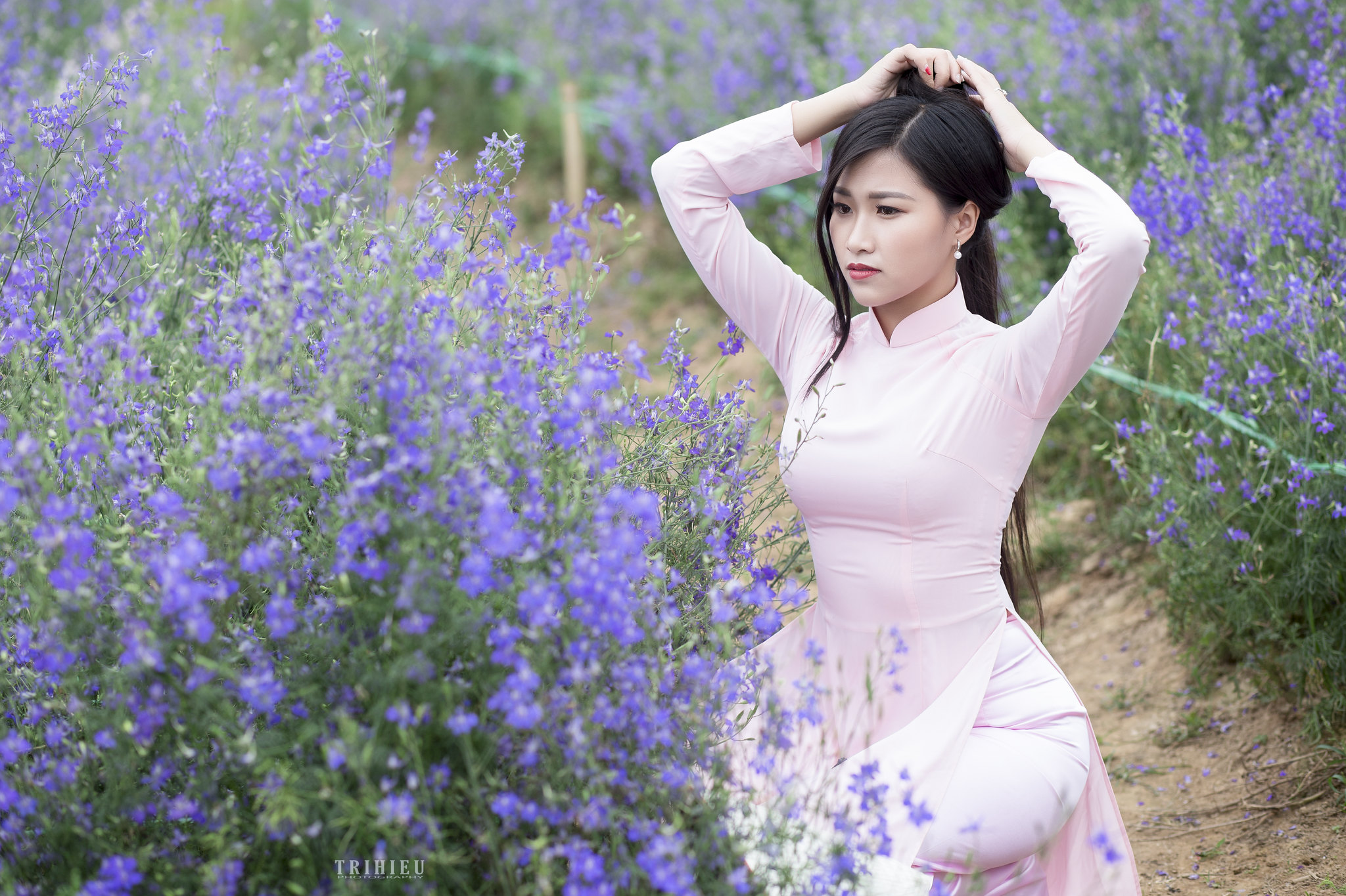 Hiện đại áo dài trắng hoa [CYGQLJ]