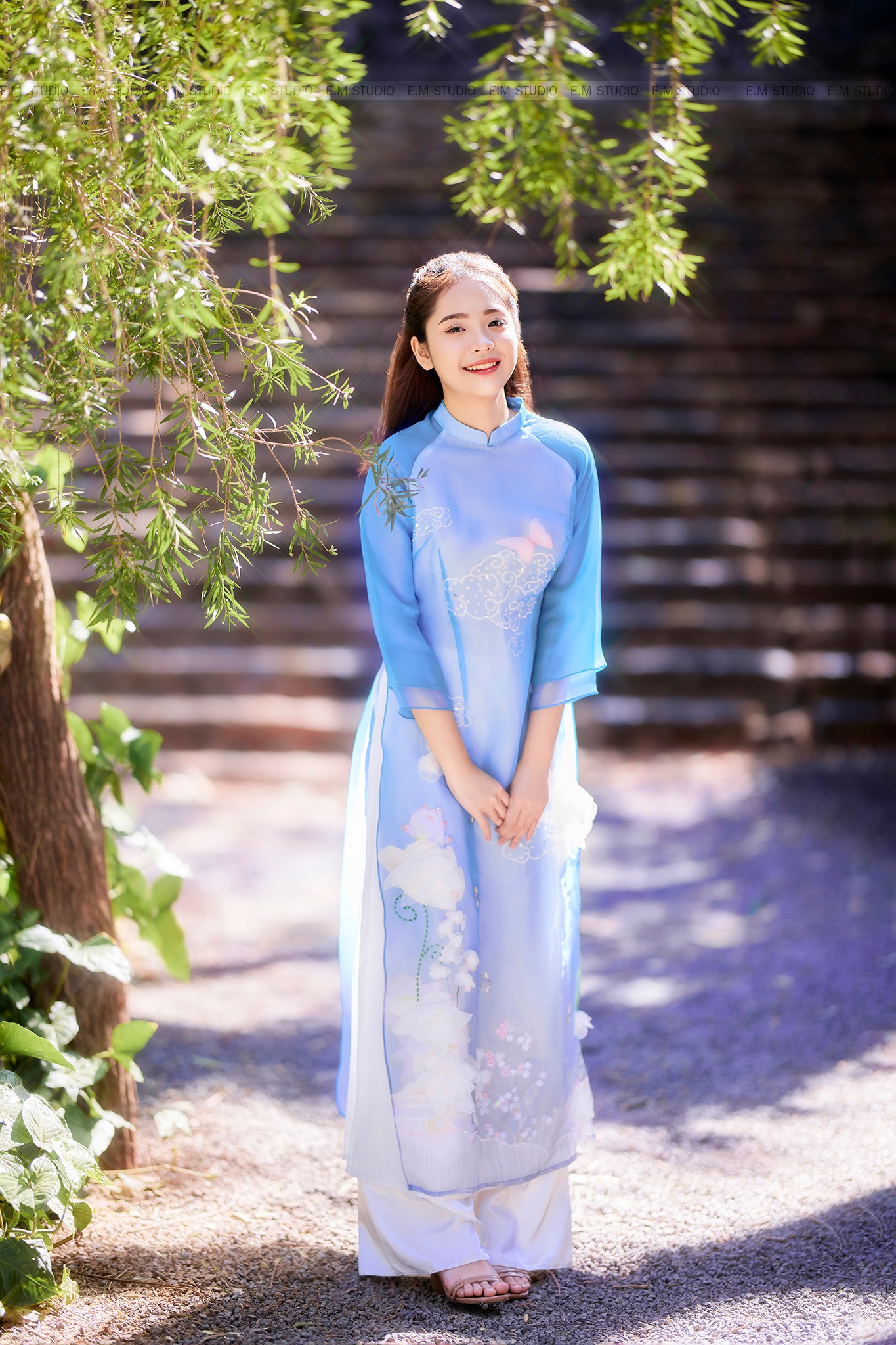 Áo dài xanh rạng rỡ [FGQCID]