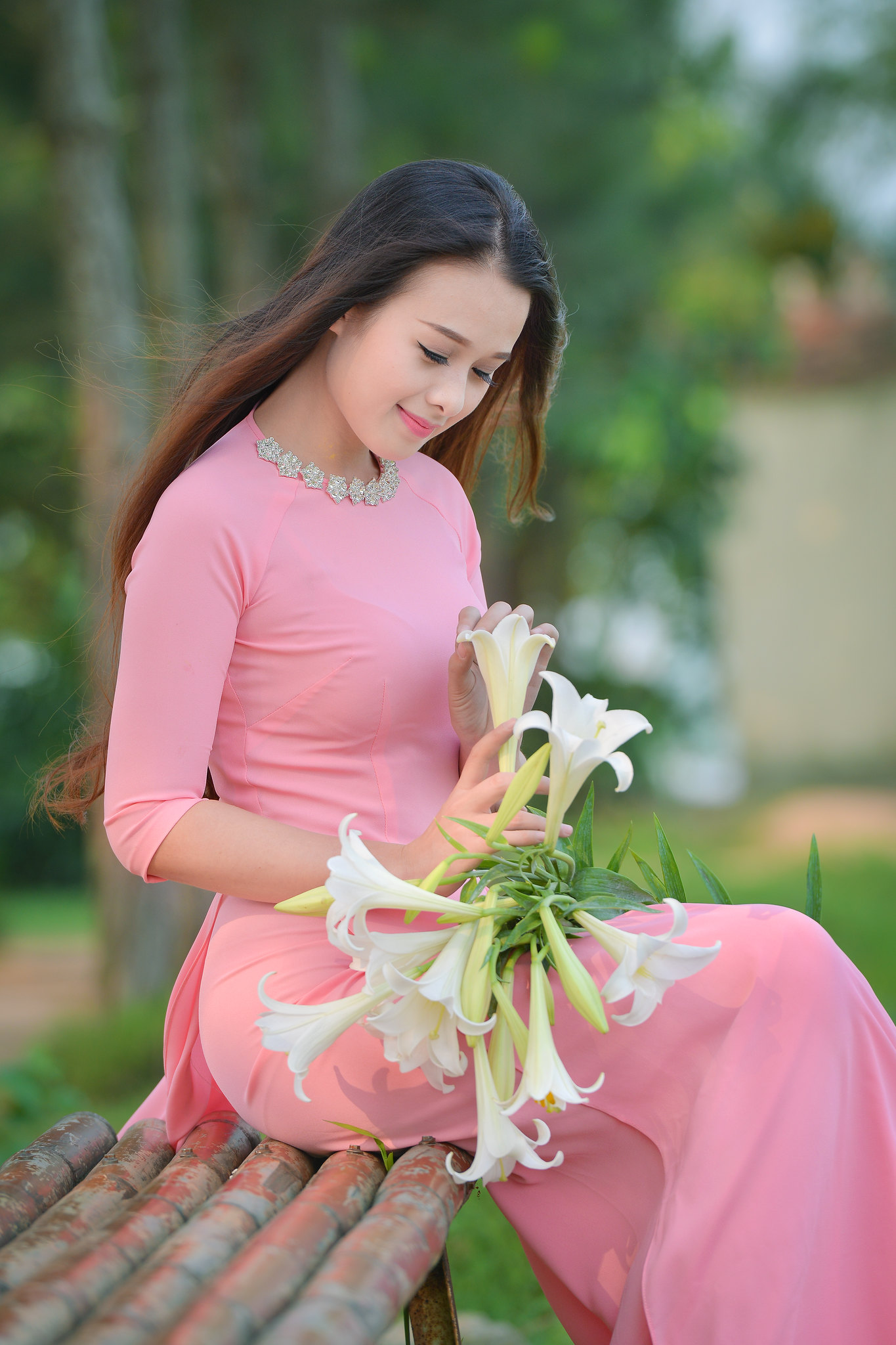 Mong manh áo dài trắng hoa [RA6NAI]