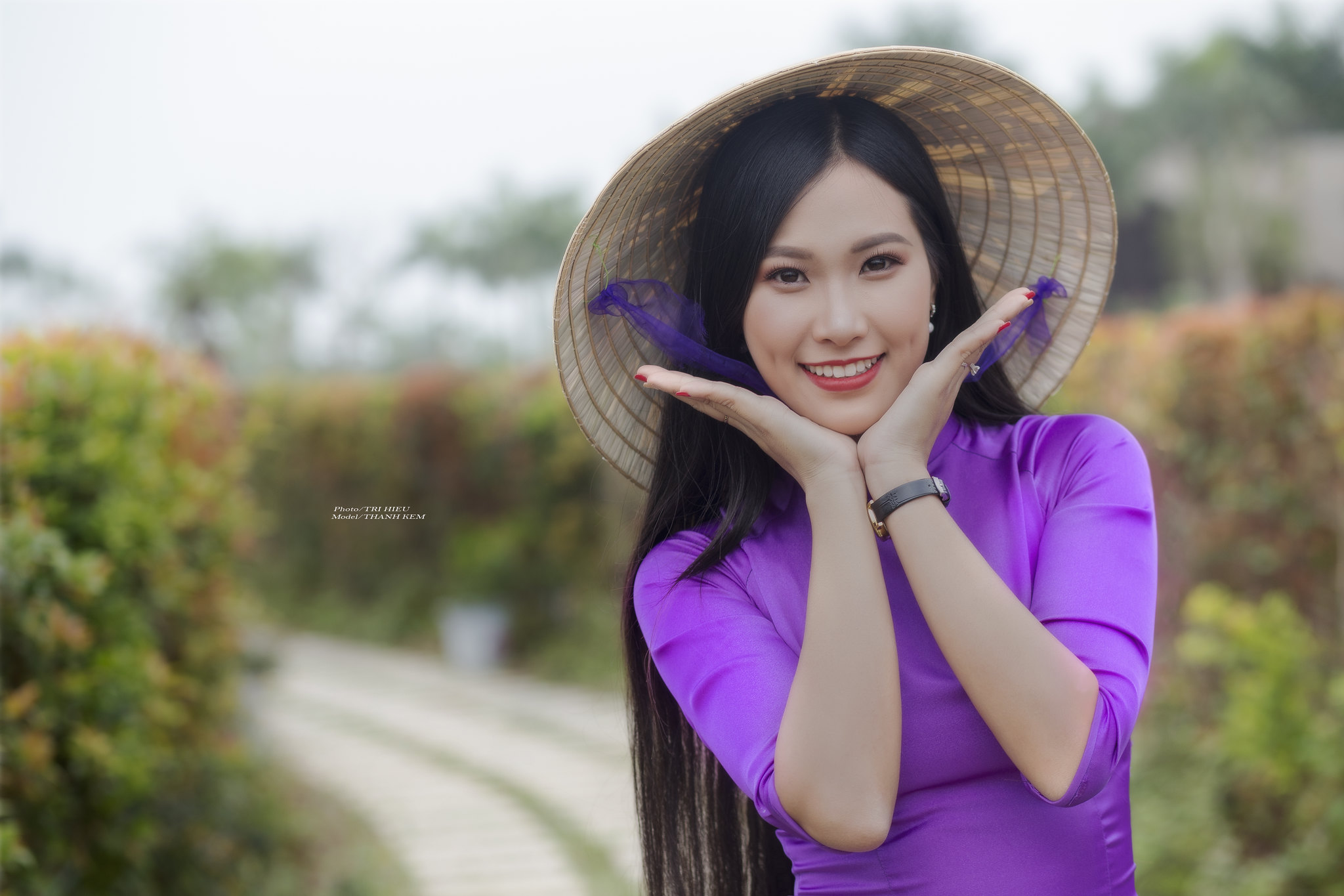 Đằm thắm áo dài tím [ETAXRC]
