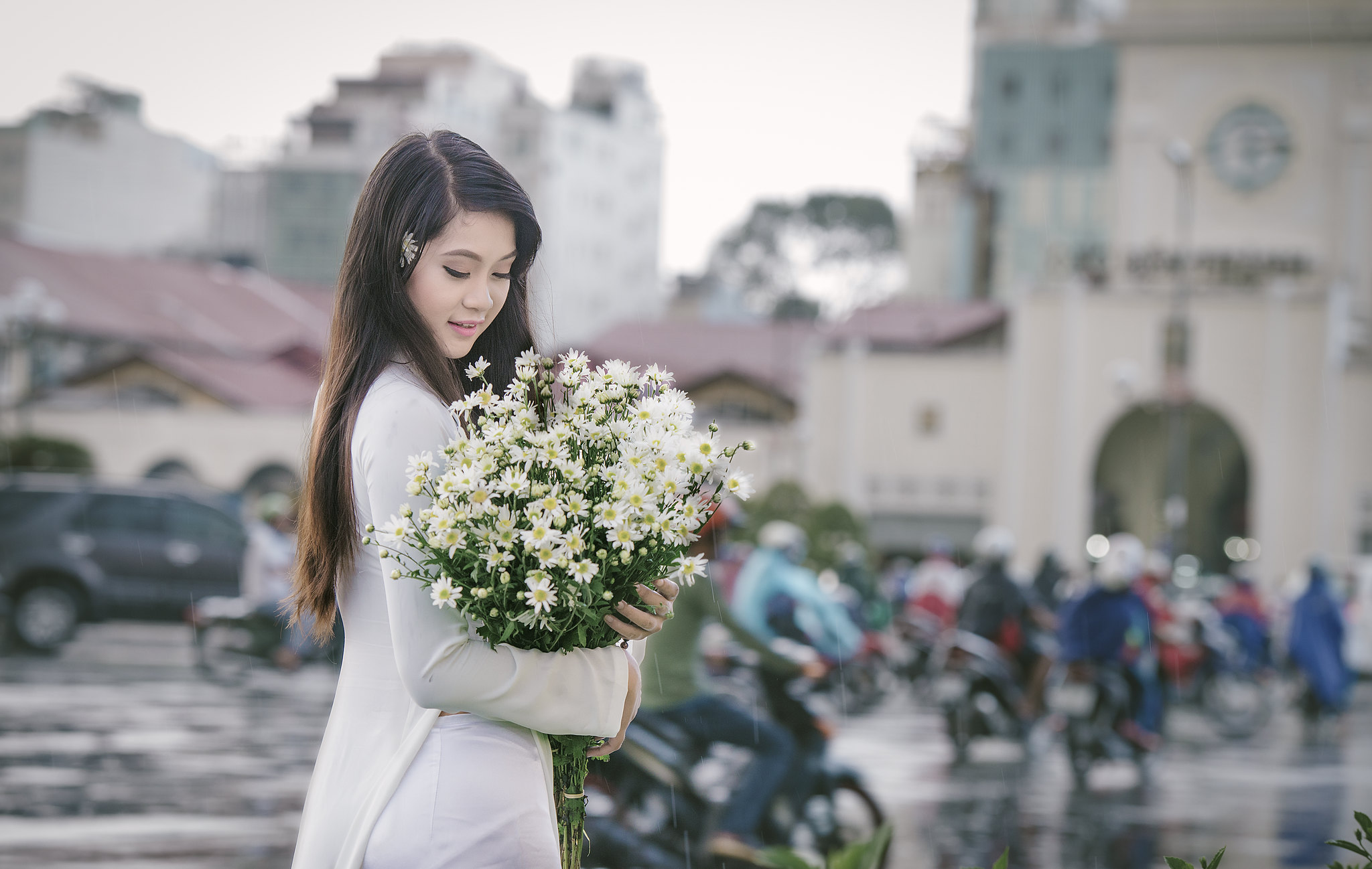 Áo dài trắng sang trọng [77QWZI]