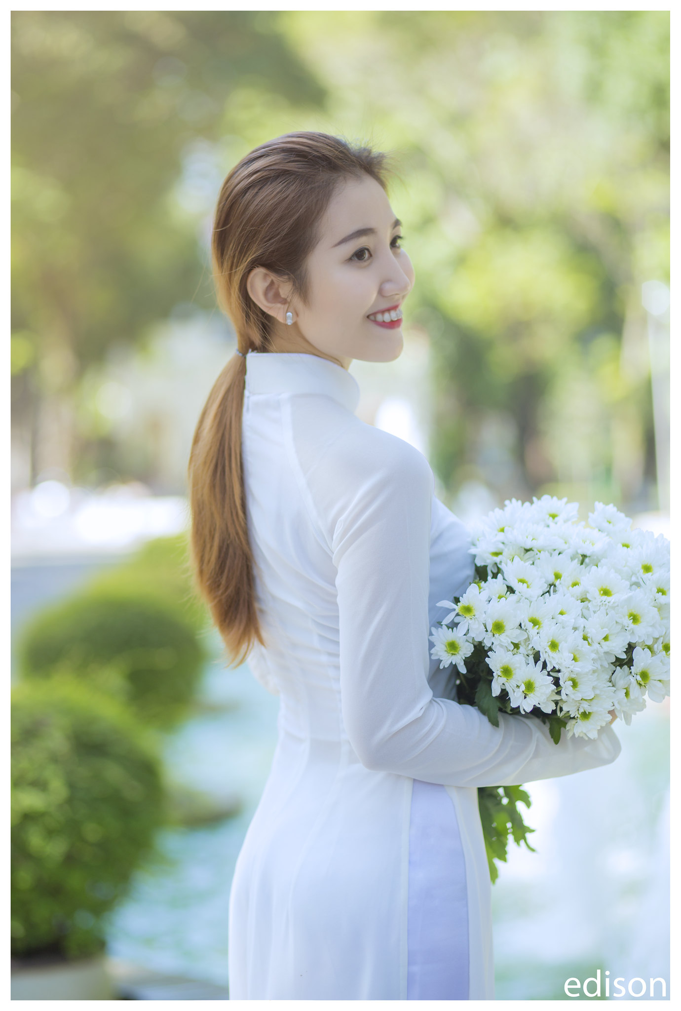 Áo dài trắng hoa tuyển chọn [YUE9BB]