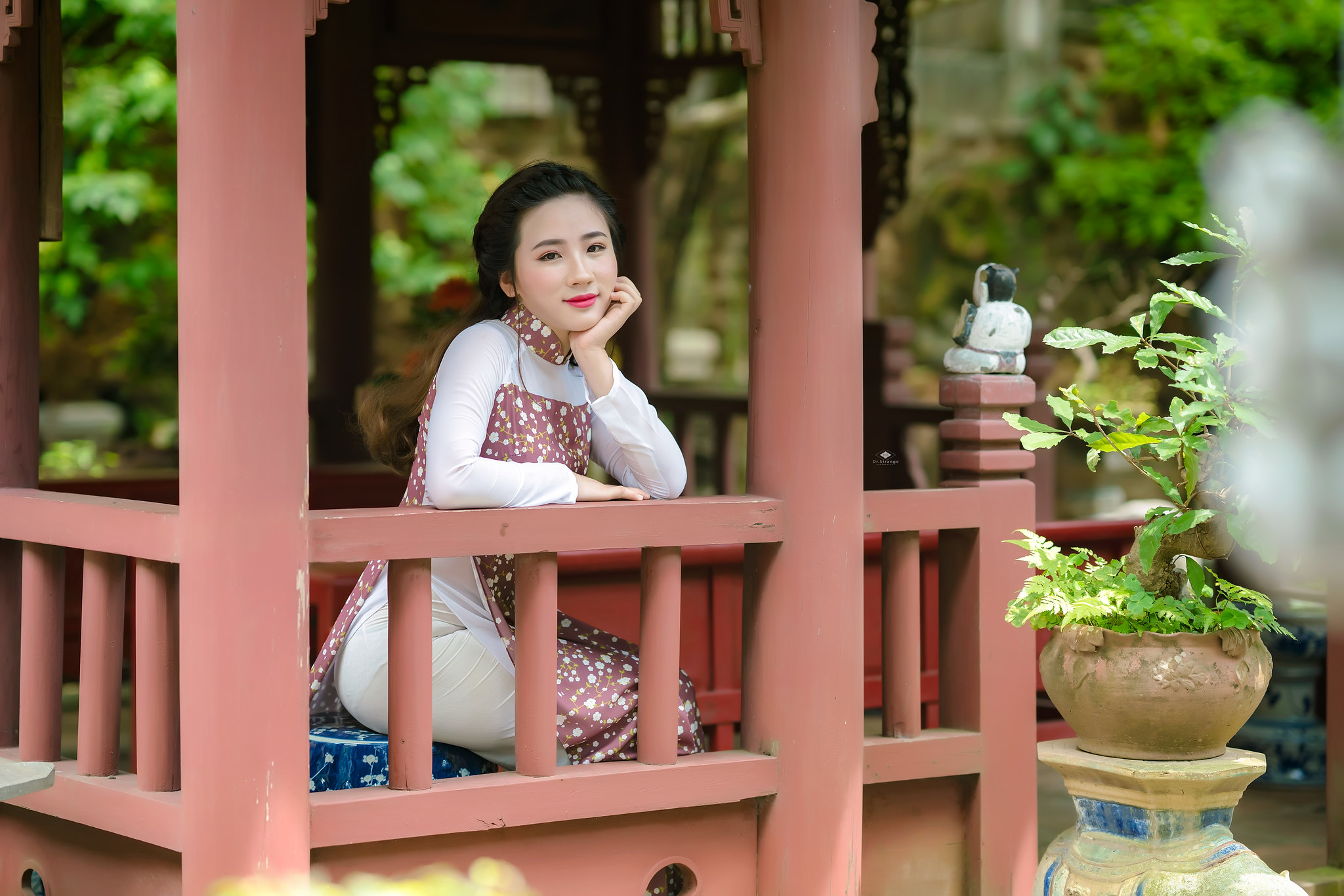 Áo dài trắng thướt tha thanh tao [EV24AP]