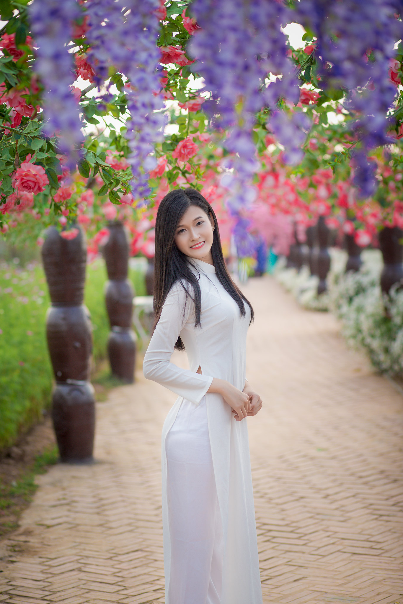 Vẻ đẹp áo dài trắng thanh xuân hoa [CNYGFW]