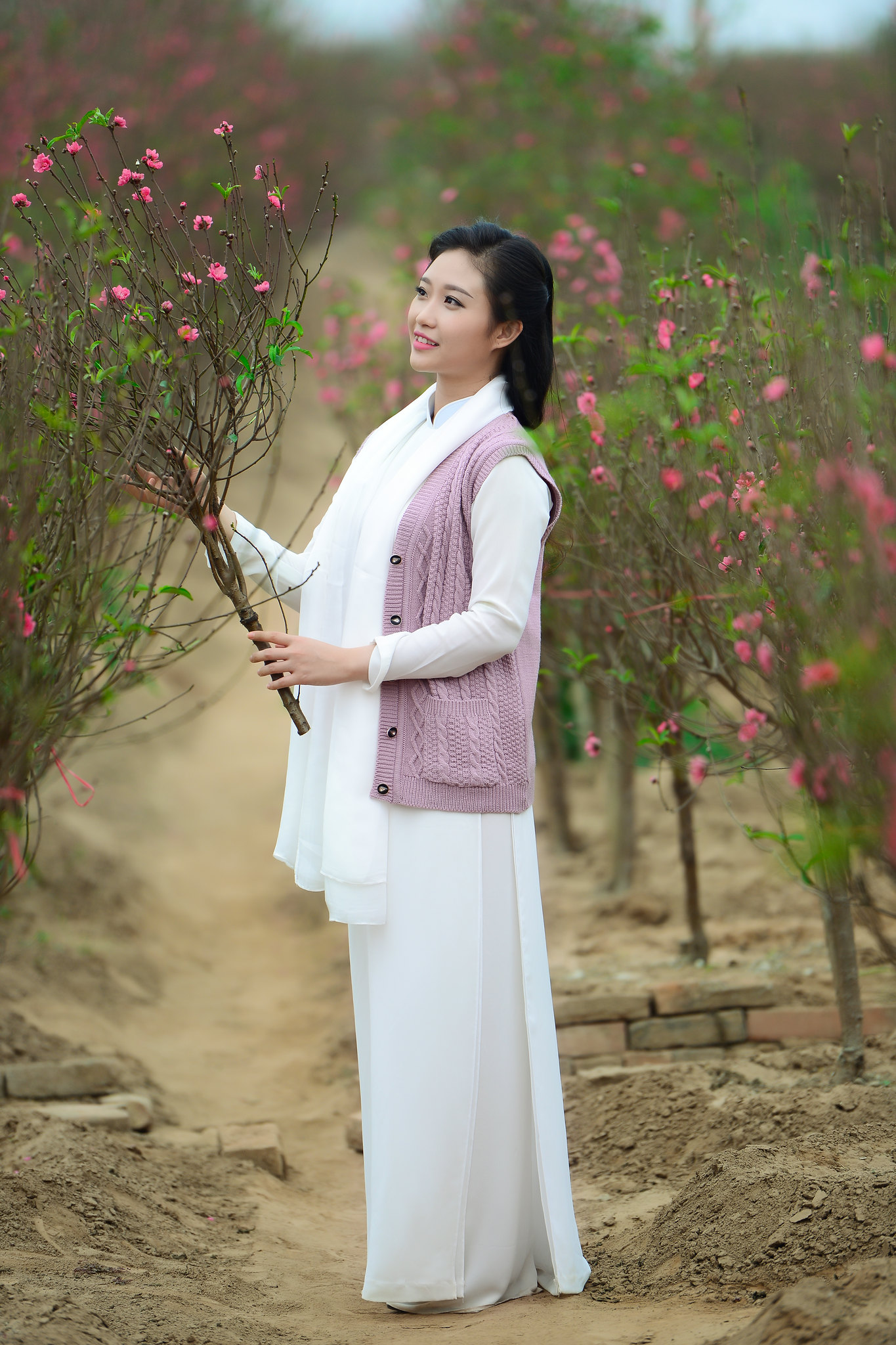 Ảnh nền áo dài trắng hút hồn thướt tha [JSUIY1]