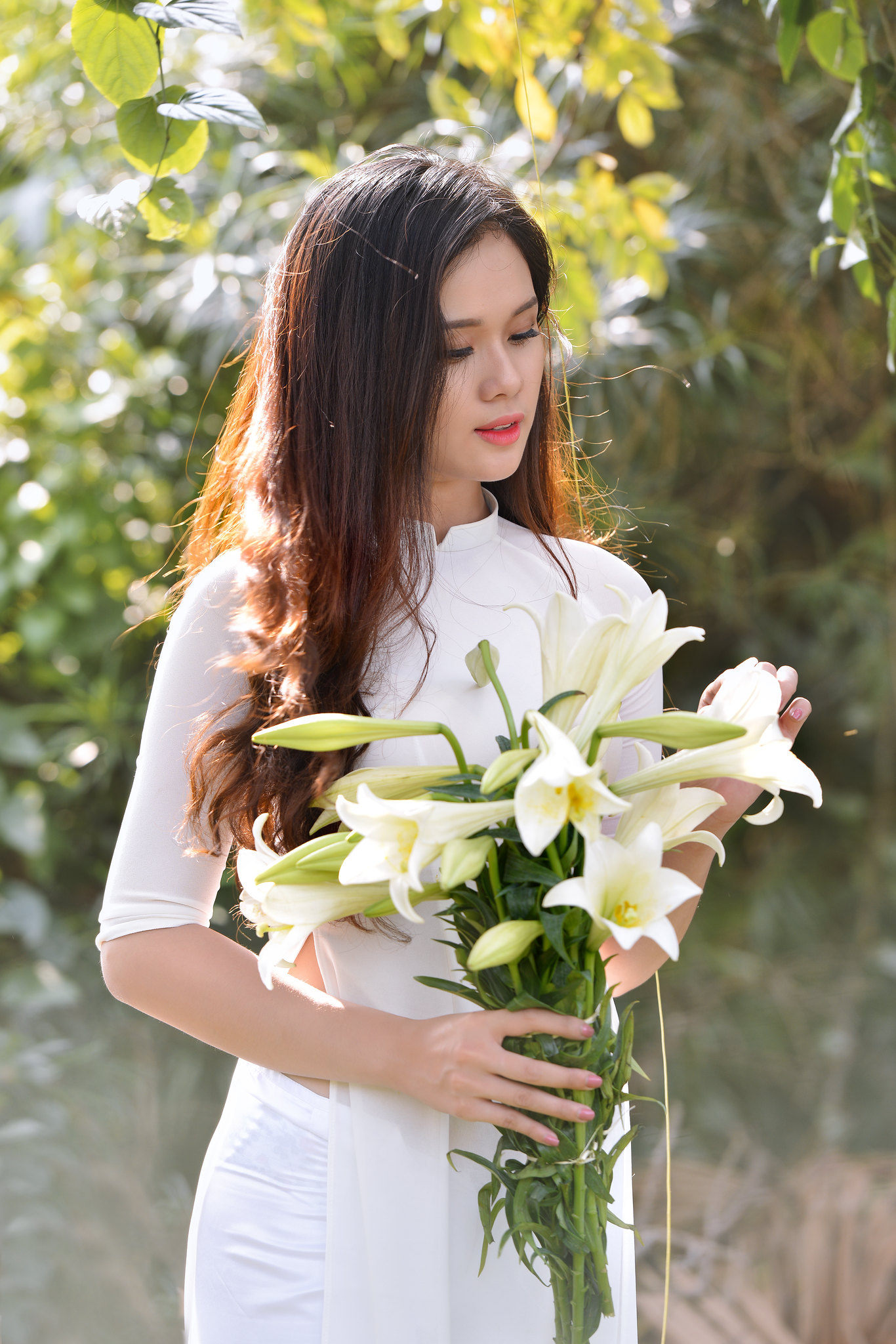 Dịu dàng áo dài trắng hoa [NWEVOE]