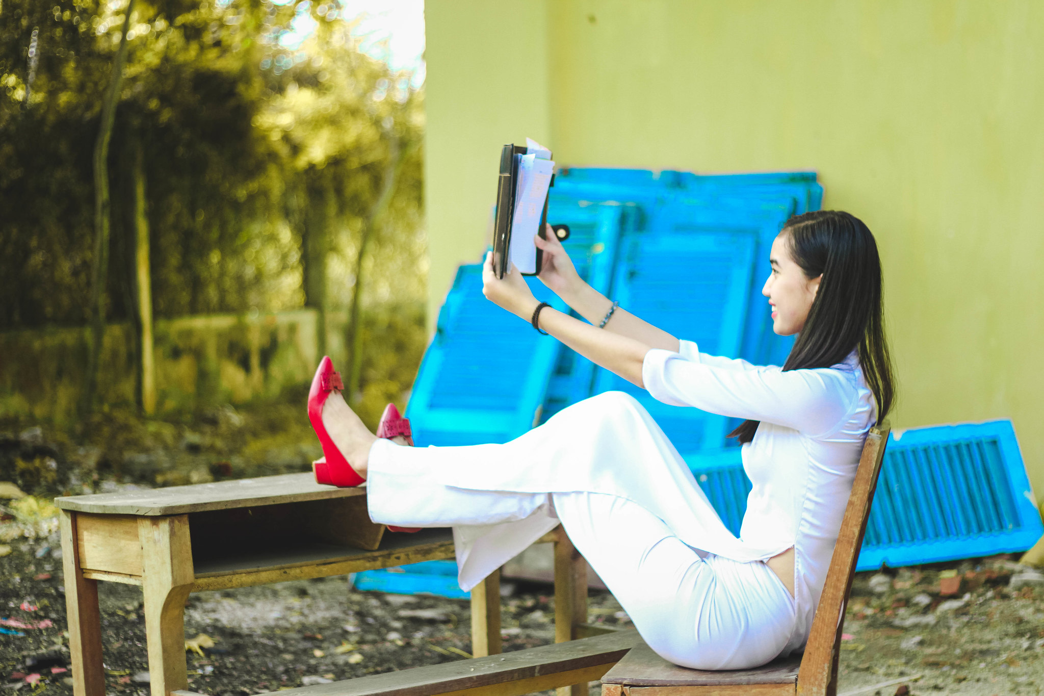Áo dài trắng nữ sinh thanh tao [FALJW6]