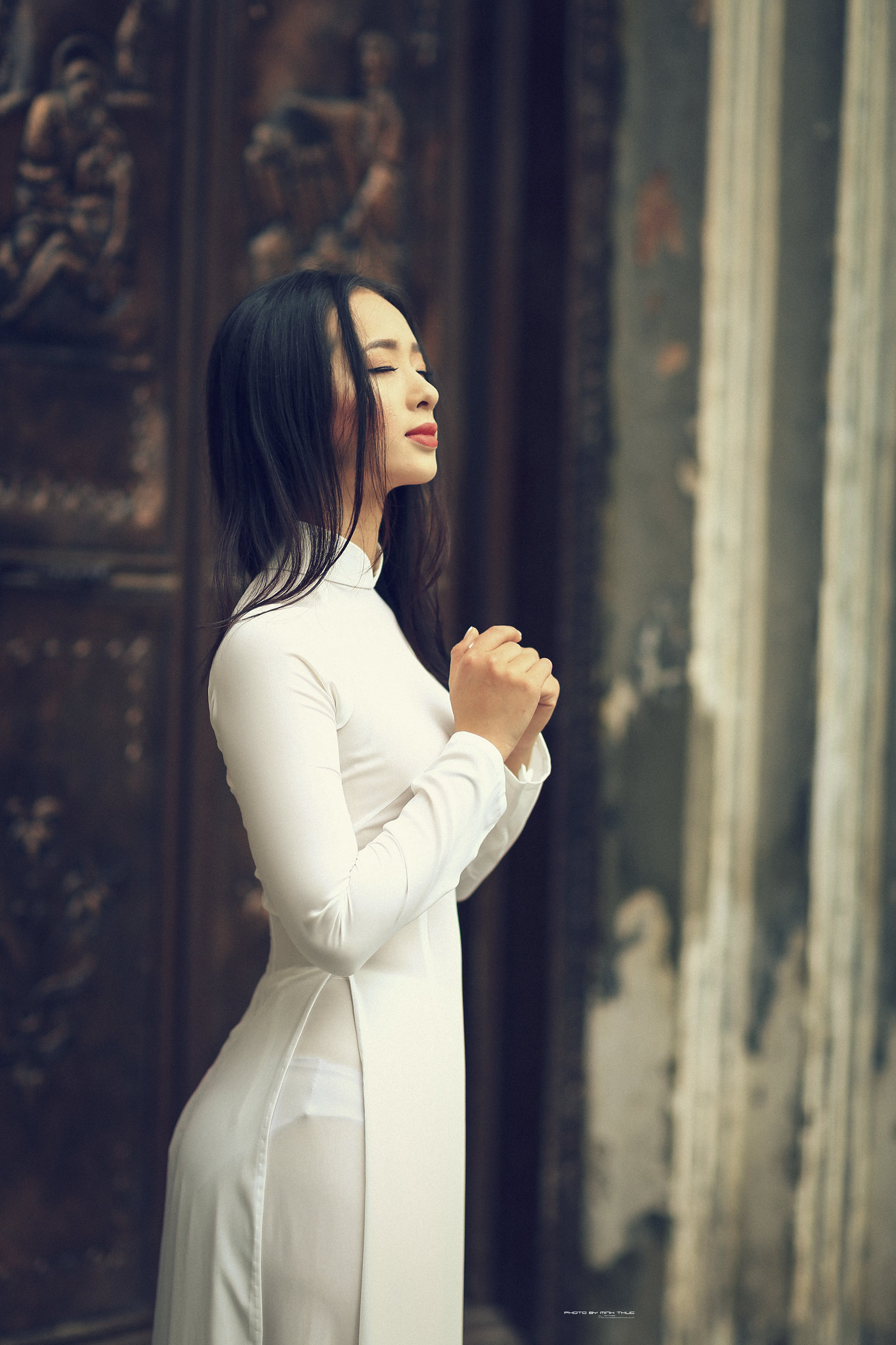 Cuốn hút áo dài trắng cổ kính [N1XEIM]